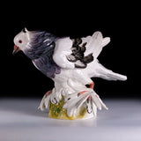 19TH CENTURY MEISSEN PAINTED PORCELAIN MODEL OF A PIGEON - REF No. B1004