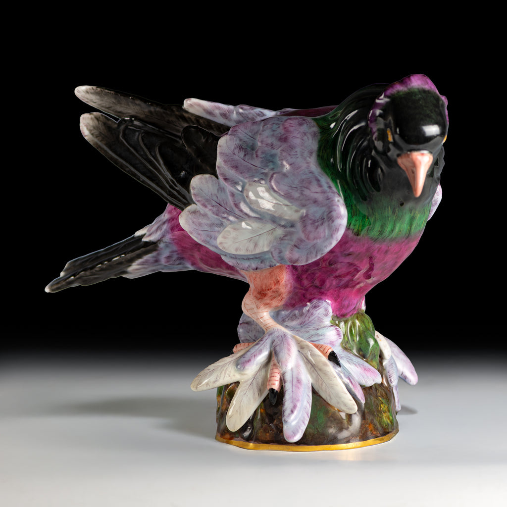 19TH CENTURY MEISSEN PAINTED PORCELAIN MODEL OF A PIGEON - REF No. B1007 19TH CENTURY MEISSEN PAINTED PORCELAIN MODEL OF A PIGEON - REF No. B1007