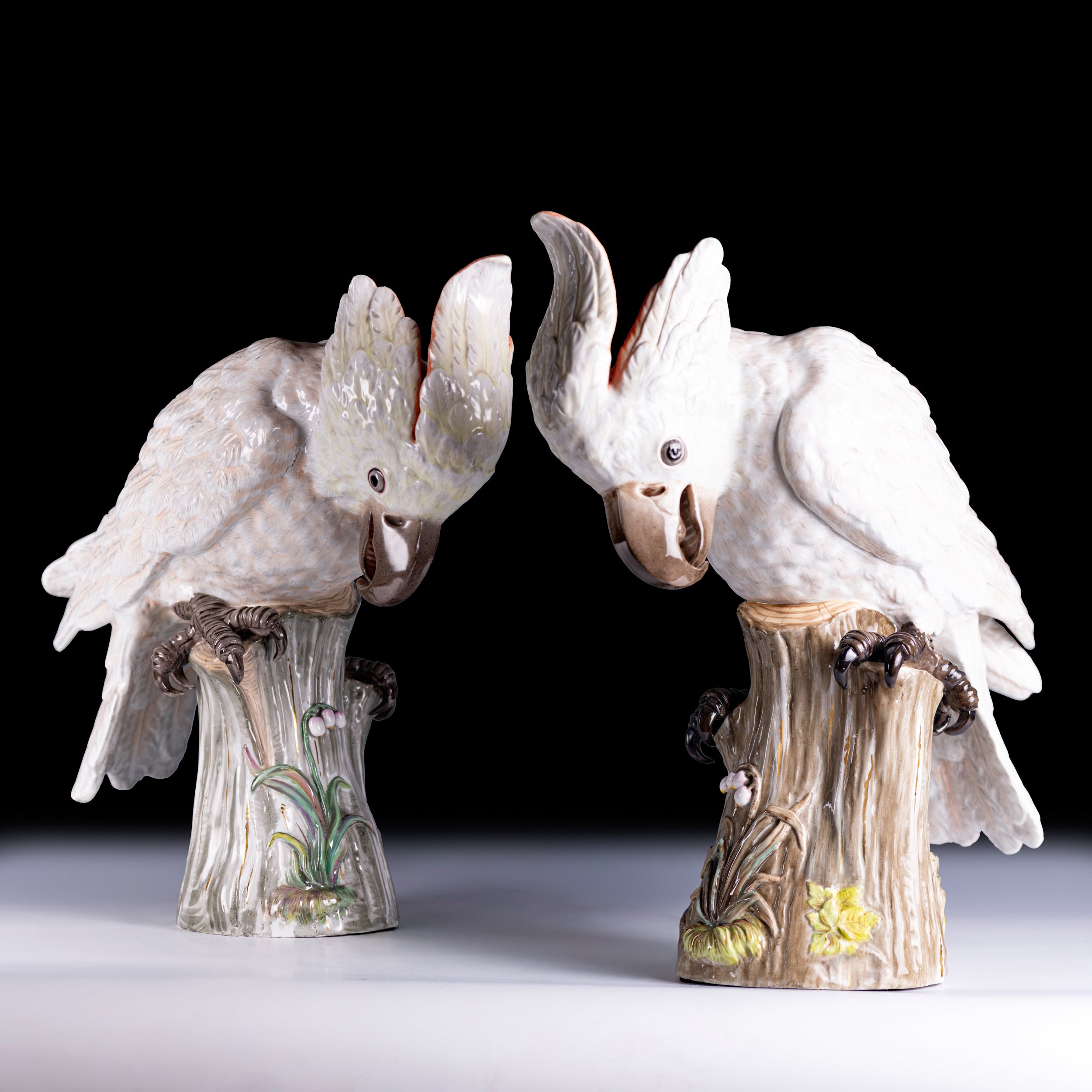 PAIR OF 19TH CENTURY MEISSEN PAINTED PORCELAIN MODELS OF FEMALE COCKATOOS - REF No. B1005