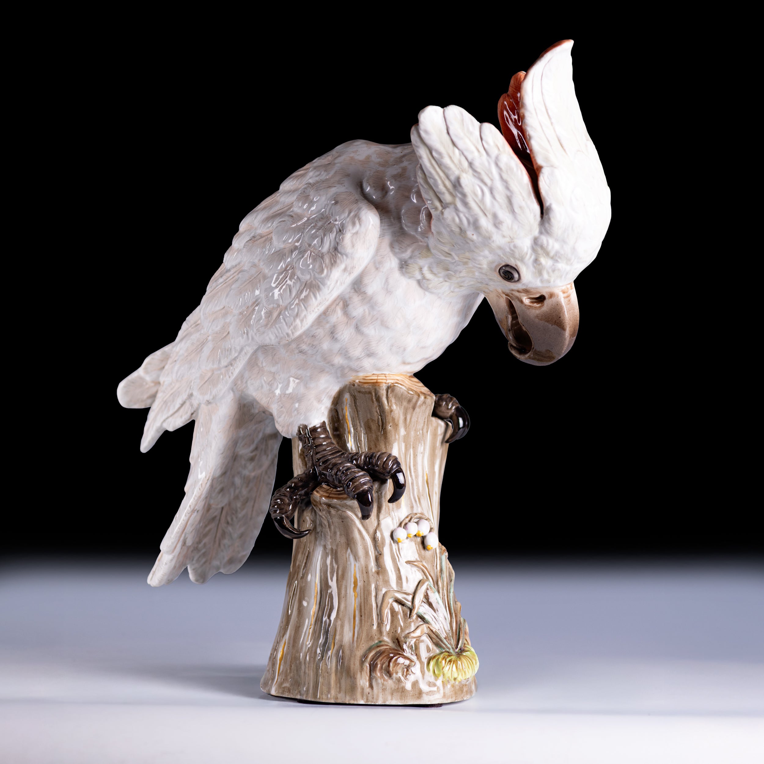 PAIR OF 19TH CENTURY MEISSEN PAINTED PORCELAIN MODELS OF FEMALE COCKATOOS - REF No. B1005