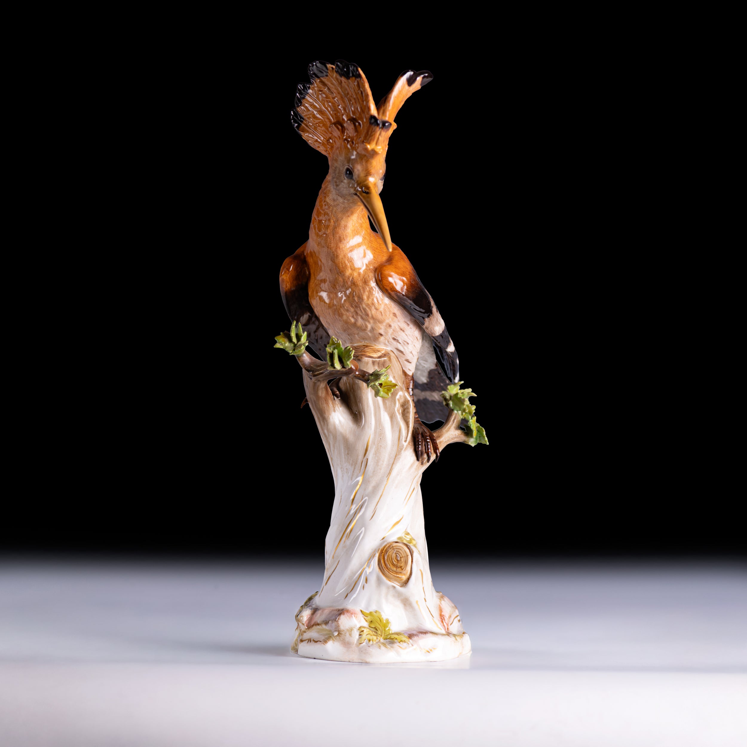 PAIR OF 19TH CENTURY MEISSEN PAINTED PORCELAIN MODELS OF HOOPOES - REF No. B1011