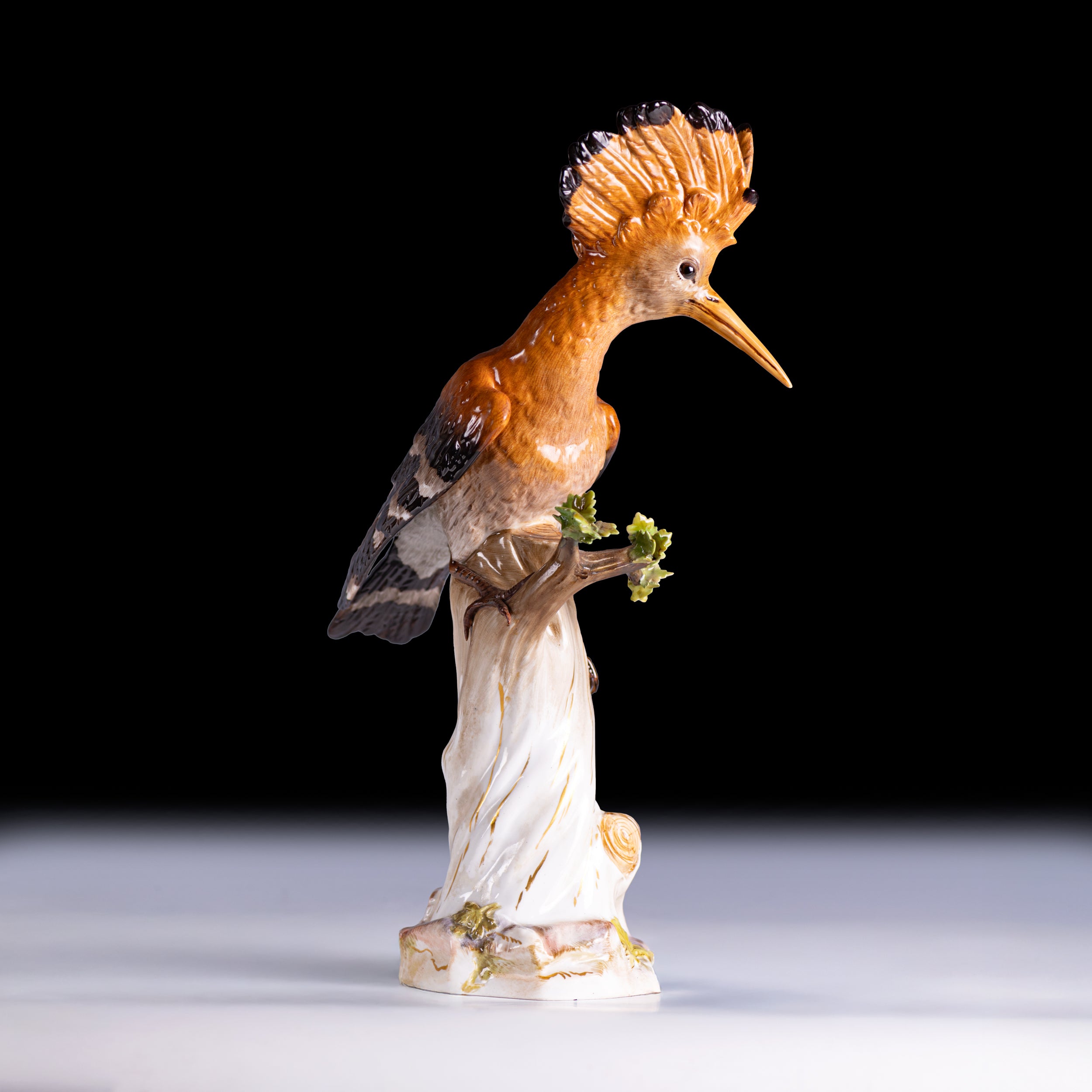 PAIR OF 19TH CENTURY MEISSEN PAINTED PORCELAIN MODELS OF HOOPOES - REF No. B1011