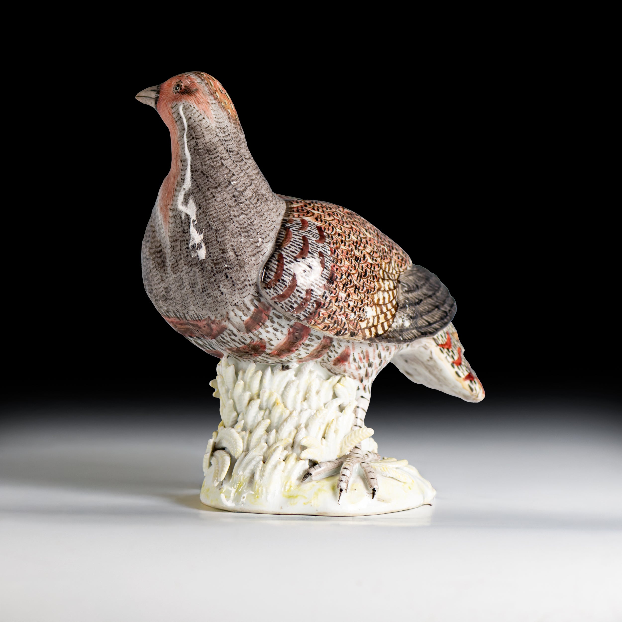 18TH CENTURY MEISSEN FINELY PAINTED PORCELAIN MODEL OF A GREY PARTRIDGE - REF No. B1006
