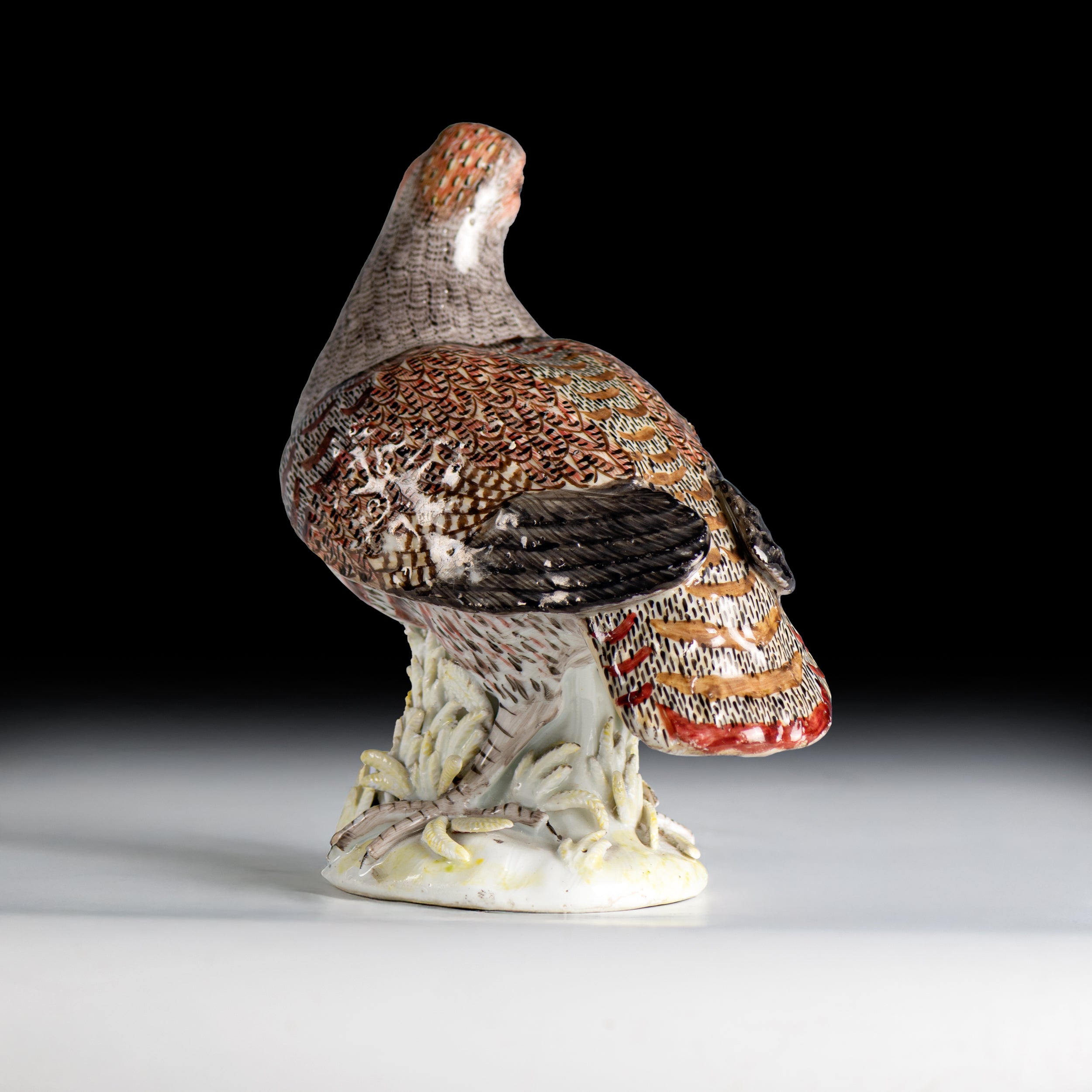 18TH CENTURY MEISSEN FINELY PAINTED PORCELAIN MODEL OF A GREY PARTRIDGE - REF No. B1006