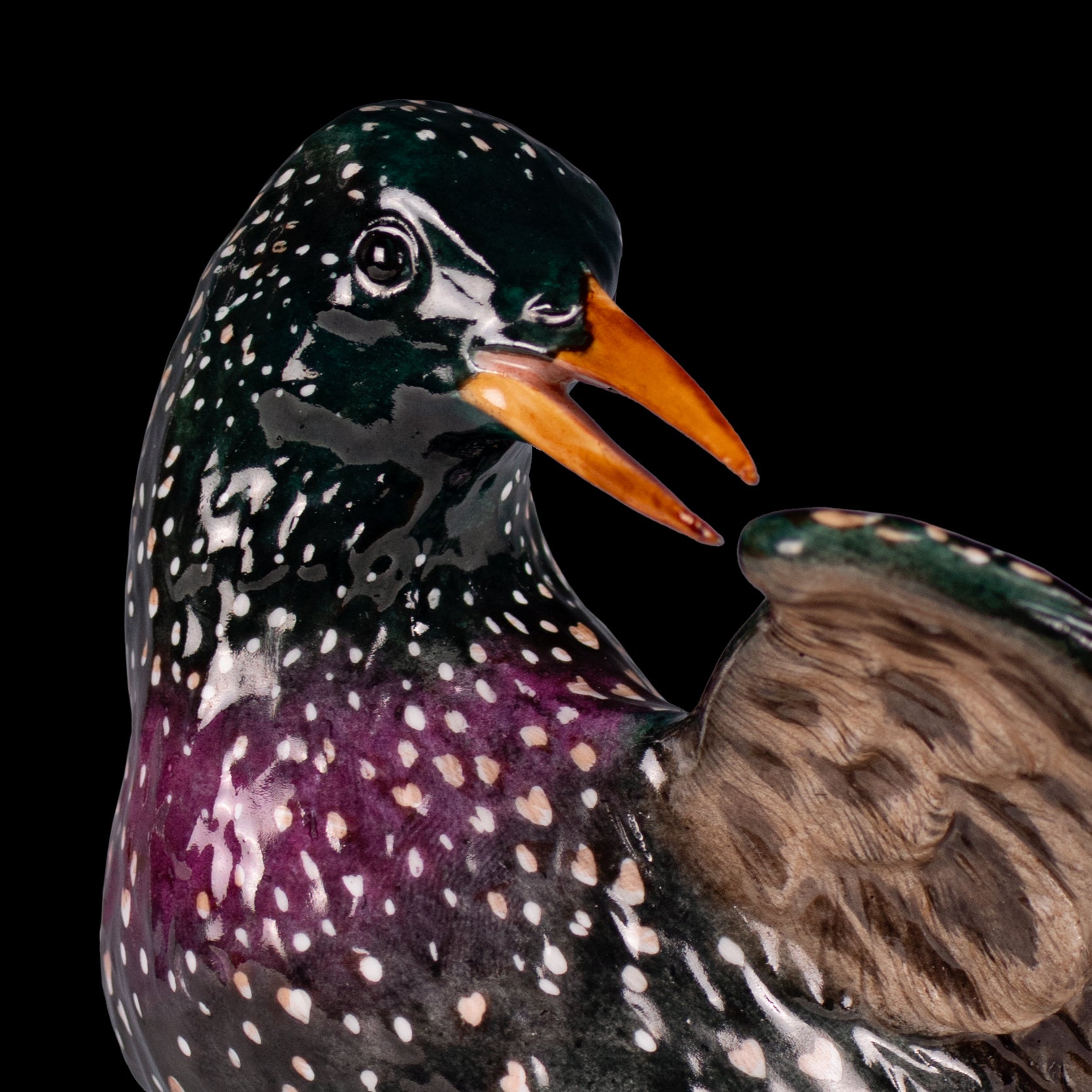 19TH CENTURY MEISSEN PAINTED PORCELAIN FIGURE OF A STARLING - REF No. B1009