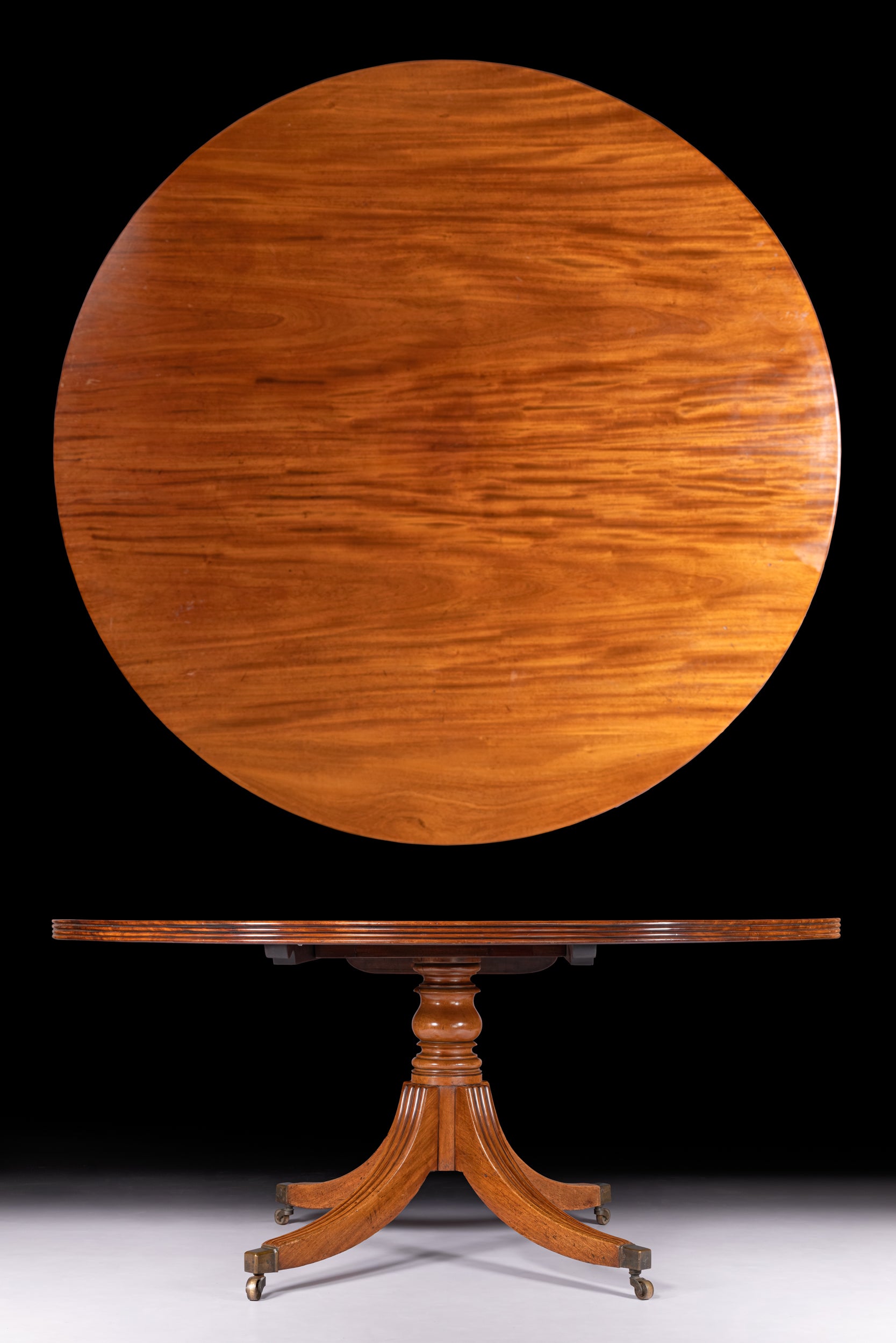 5 1/2 FOOT IRISH GEORGIAN CIRCULAR DINING ROOM TABLE -REF No. 7070