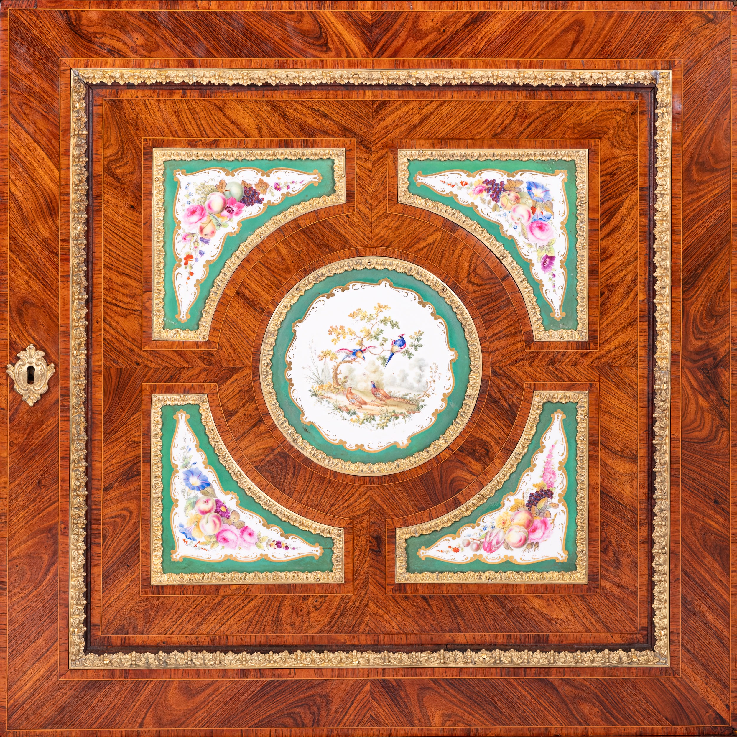19TH CENTURY SERPENTINE SHAPED CREDENZA - REF No. 4076