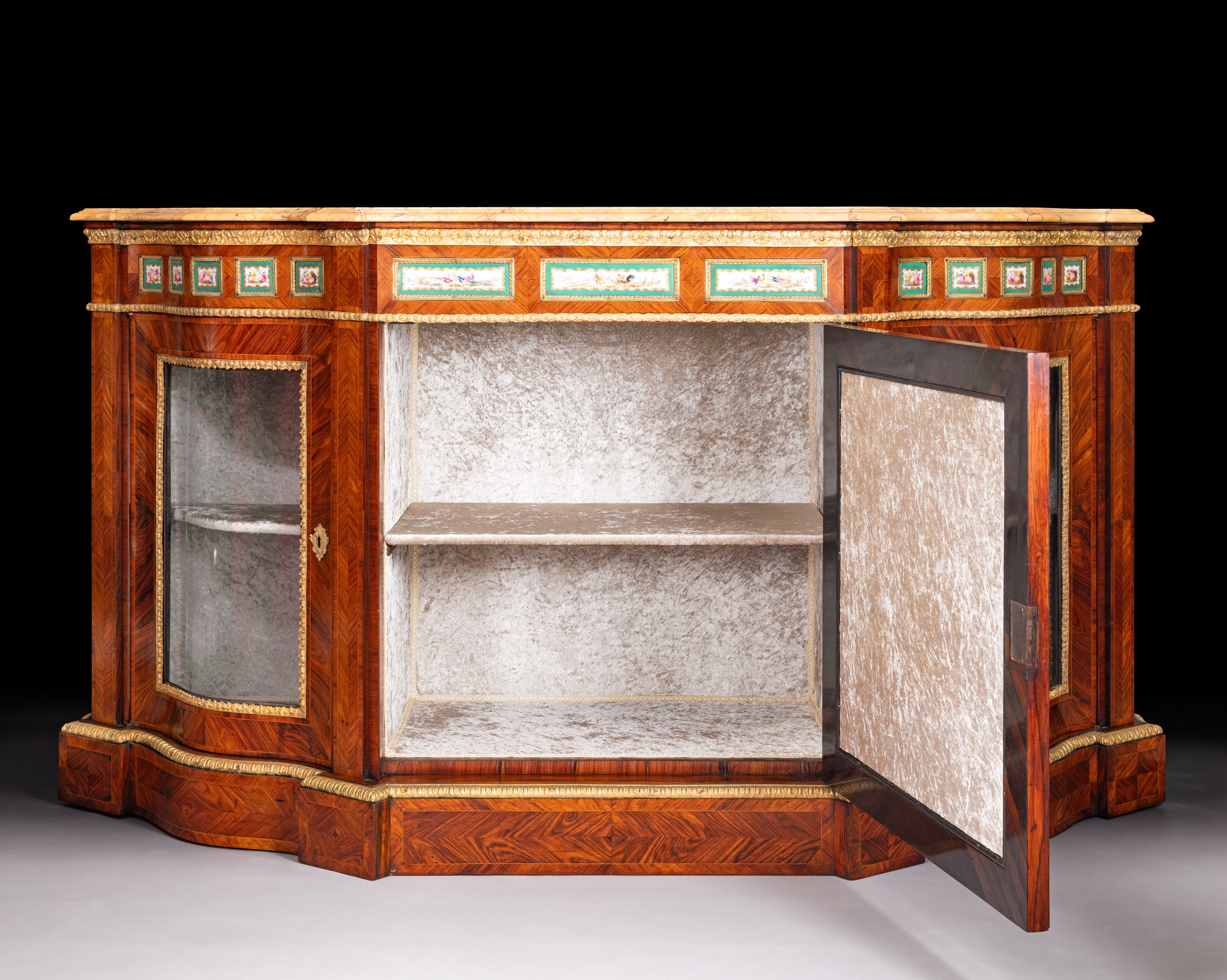 19TH CENTURY SERPENTINE SHAPED CREDENZA - REF No. 4076