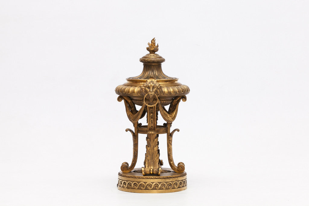 AN EXCEPTIONAL 19TH CENTURY GILT BRONZE CENTREPIECE - REF No. 1007
