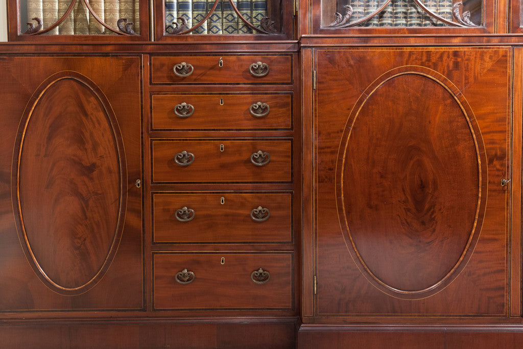 AN IMPORTANT GEORGE III BREAKFRONT BOOKCASE ATTRIBUTED TO GILLOWS - REF No. 4005