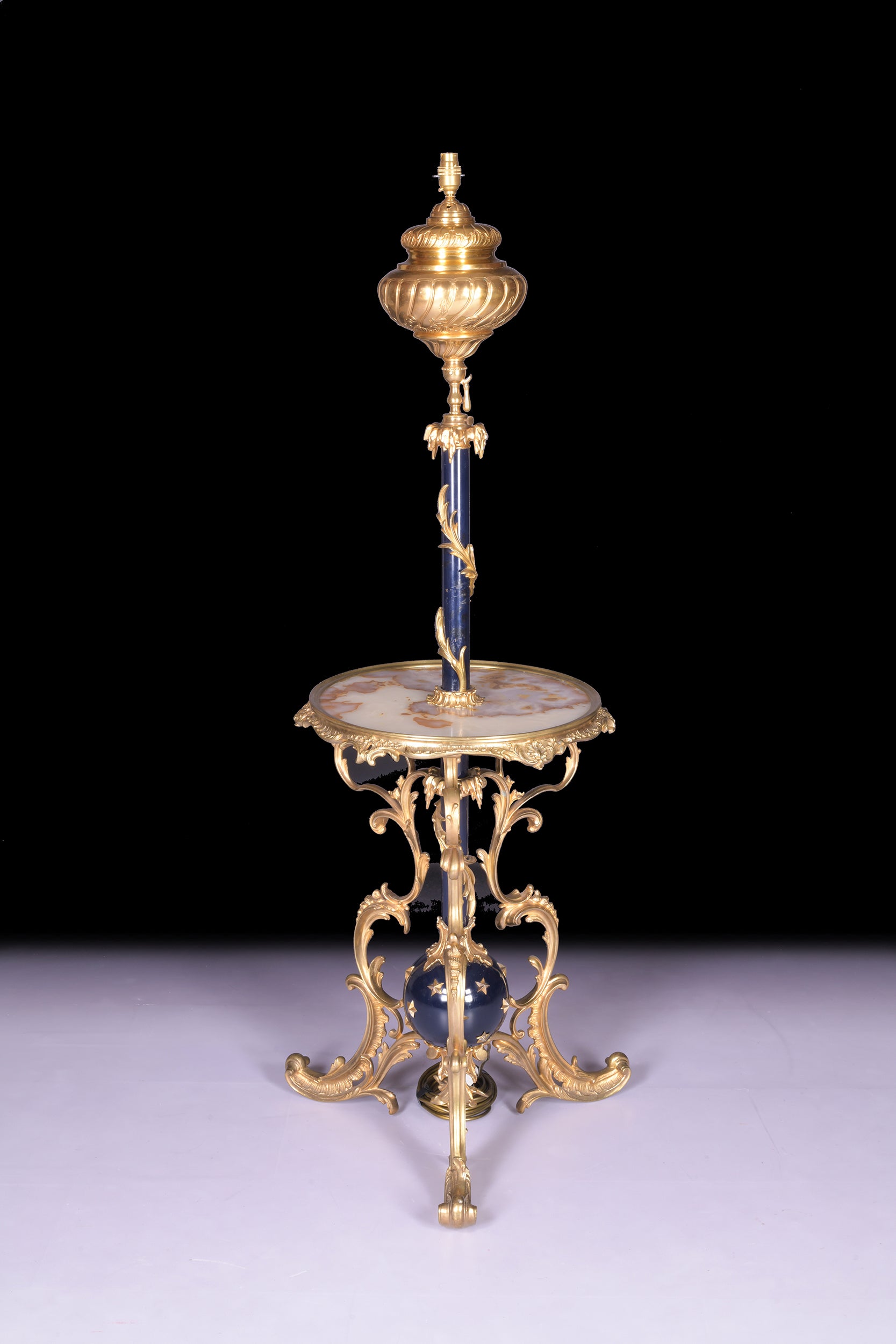 A FINE FRENCH ORMOLU TELESCOPIC STANDARD LAMP - REF No. 1014