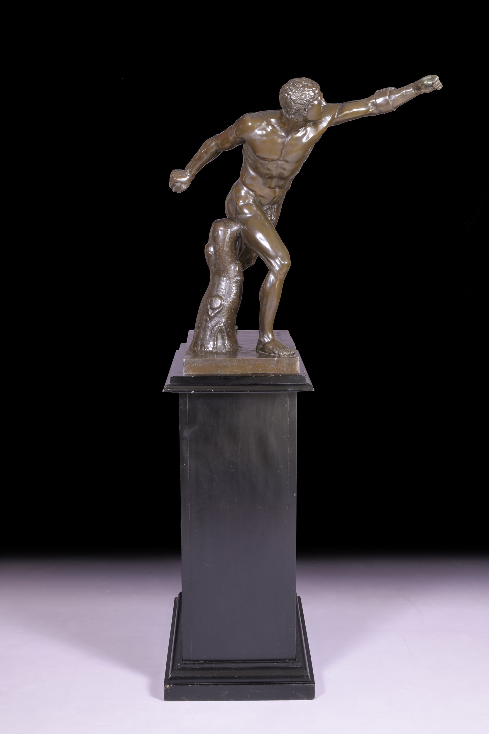 A SUPERB 19TH CENTURY BRONZE OF THE BORGHESE GLADIATOR - REF No. 1064