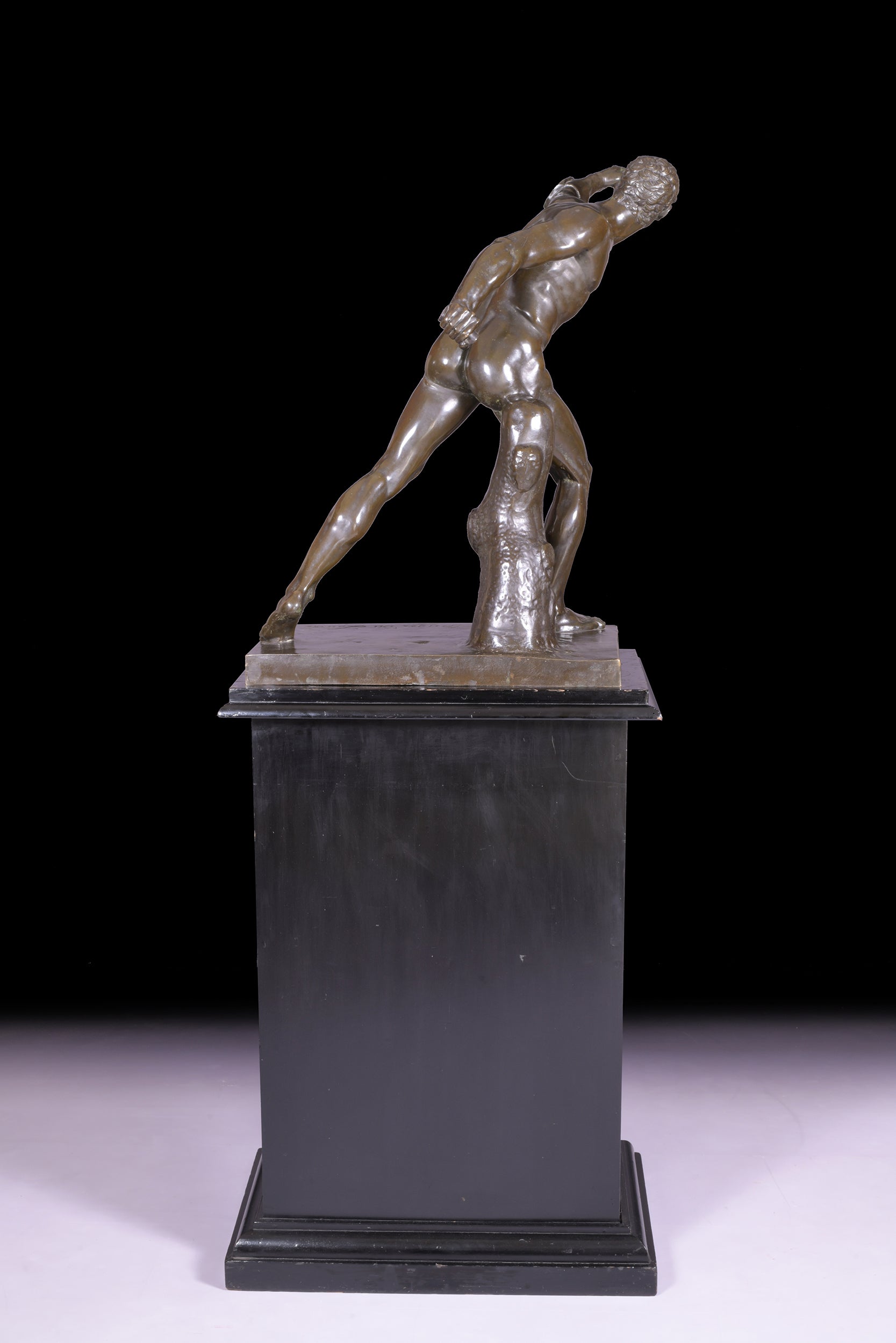 A SUPERB 19TH CENTURY BRONZE OF THE BORGHESE GLADIATOR - REF No. 1064