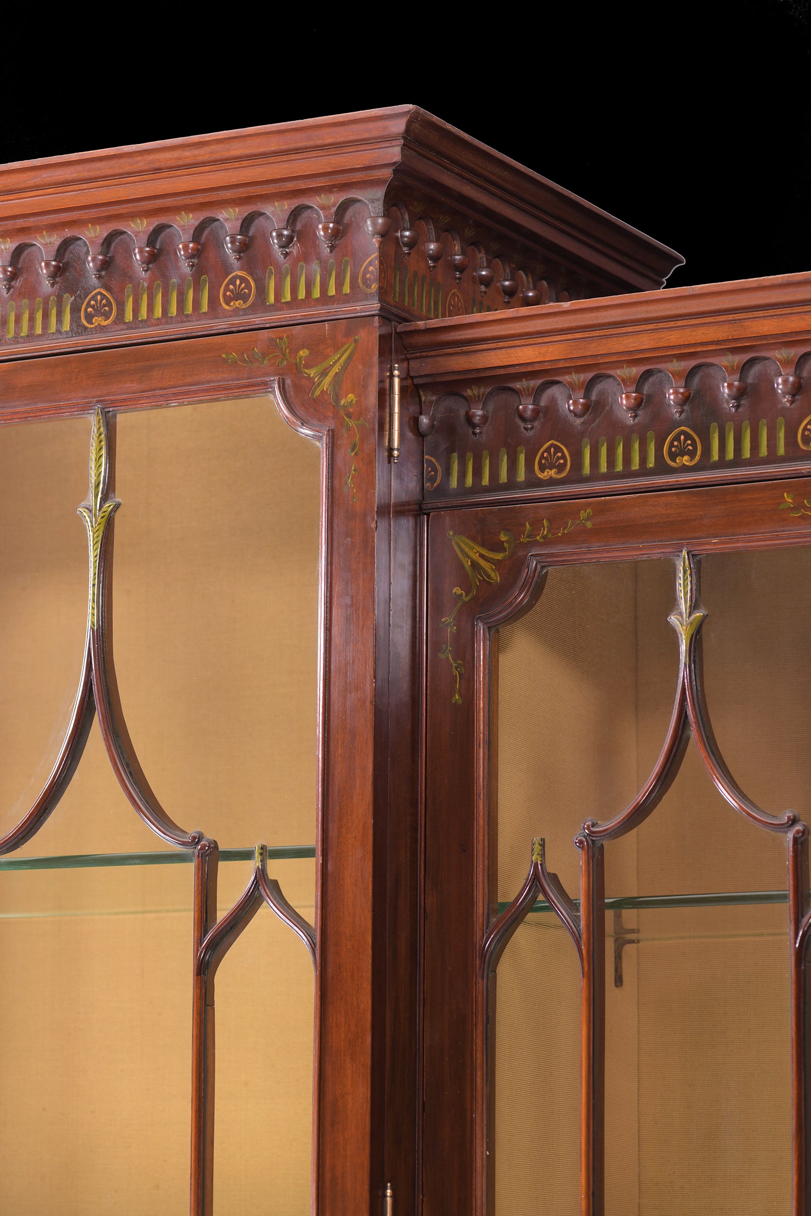 NEO-CLASSICAL STYLE DISPLAY CABINET - REF No. 4063