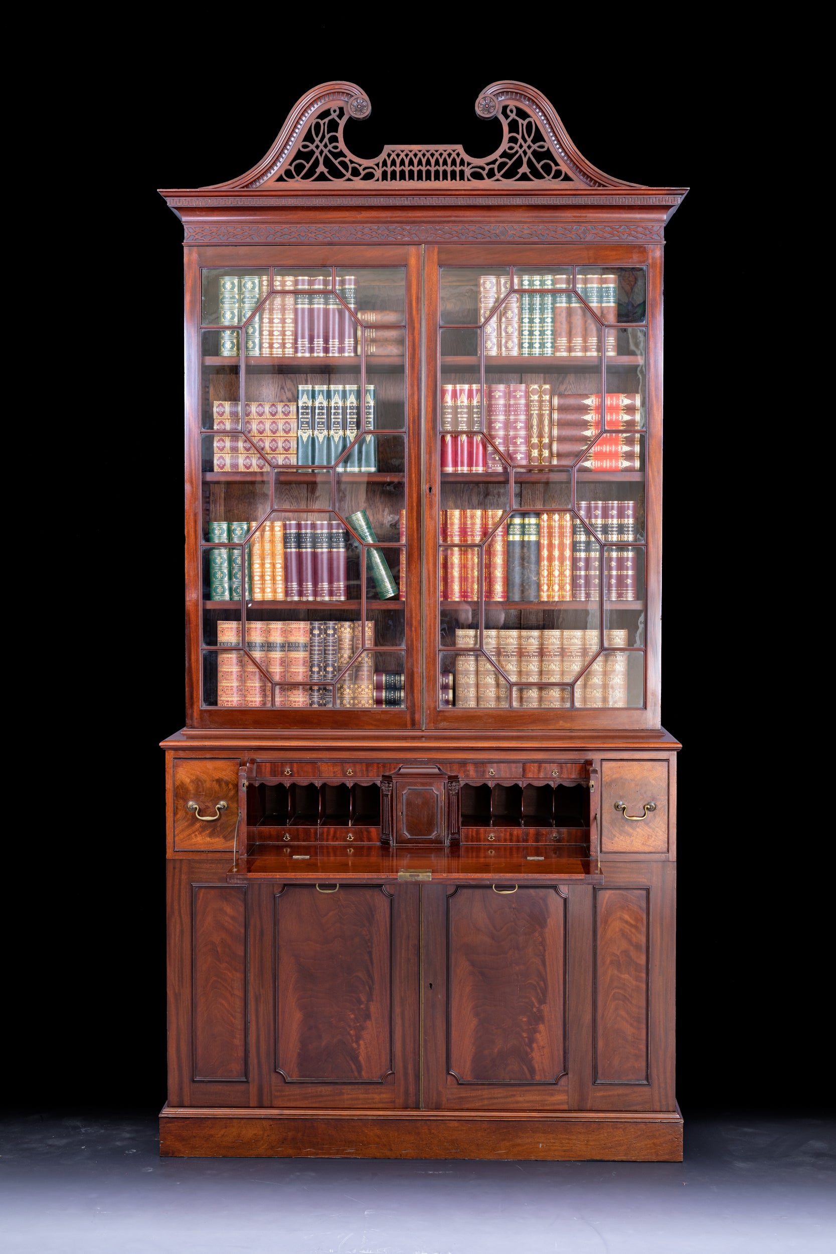 IRISH GEORGE III SECRETAIRE BOOKCASE - REF No. 4066