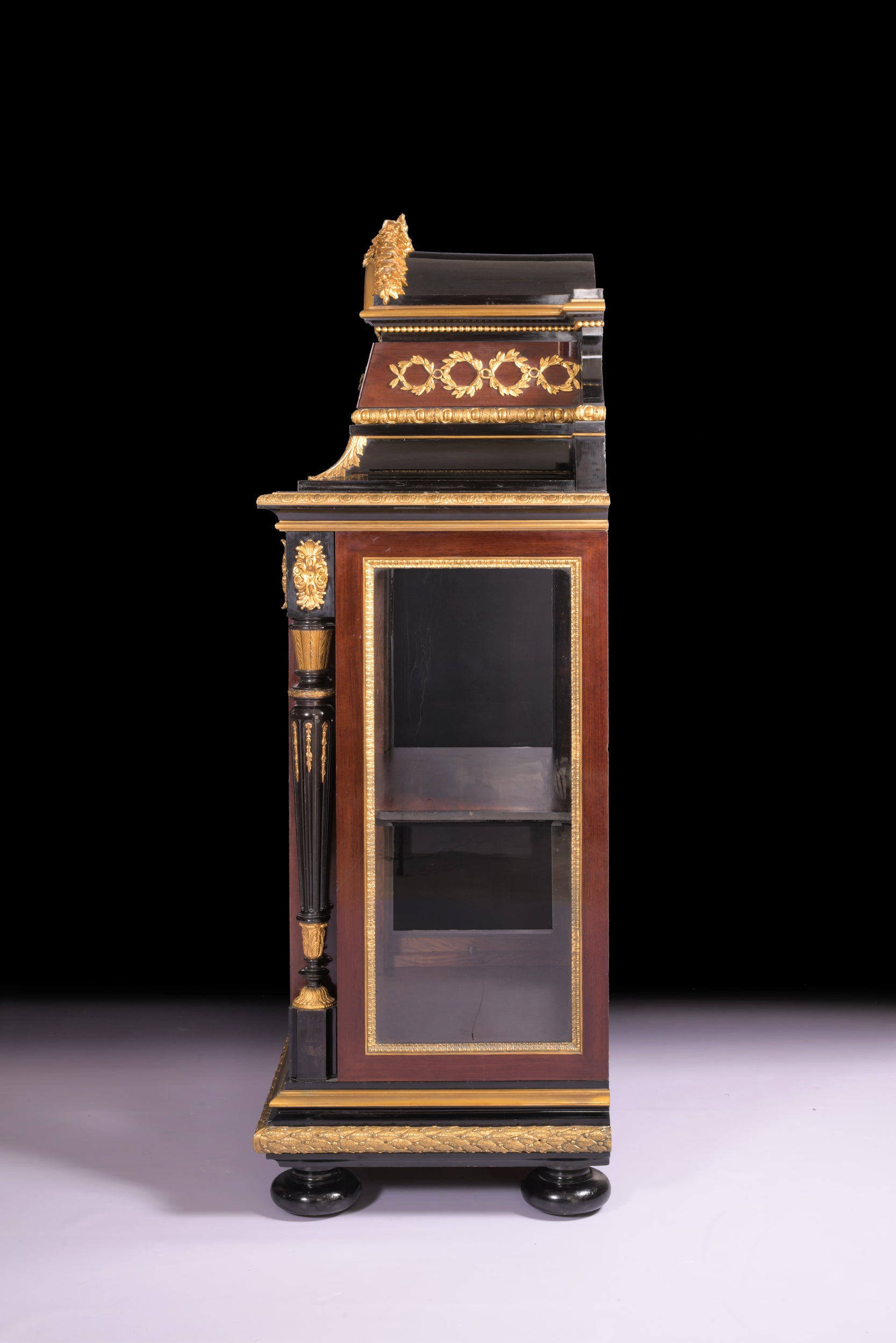 EXHIBITION DISPLAY CABINET BY JOESPH CREMER, PARIS - REF No. 4007