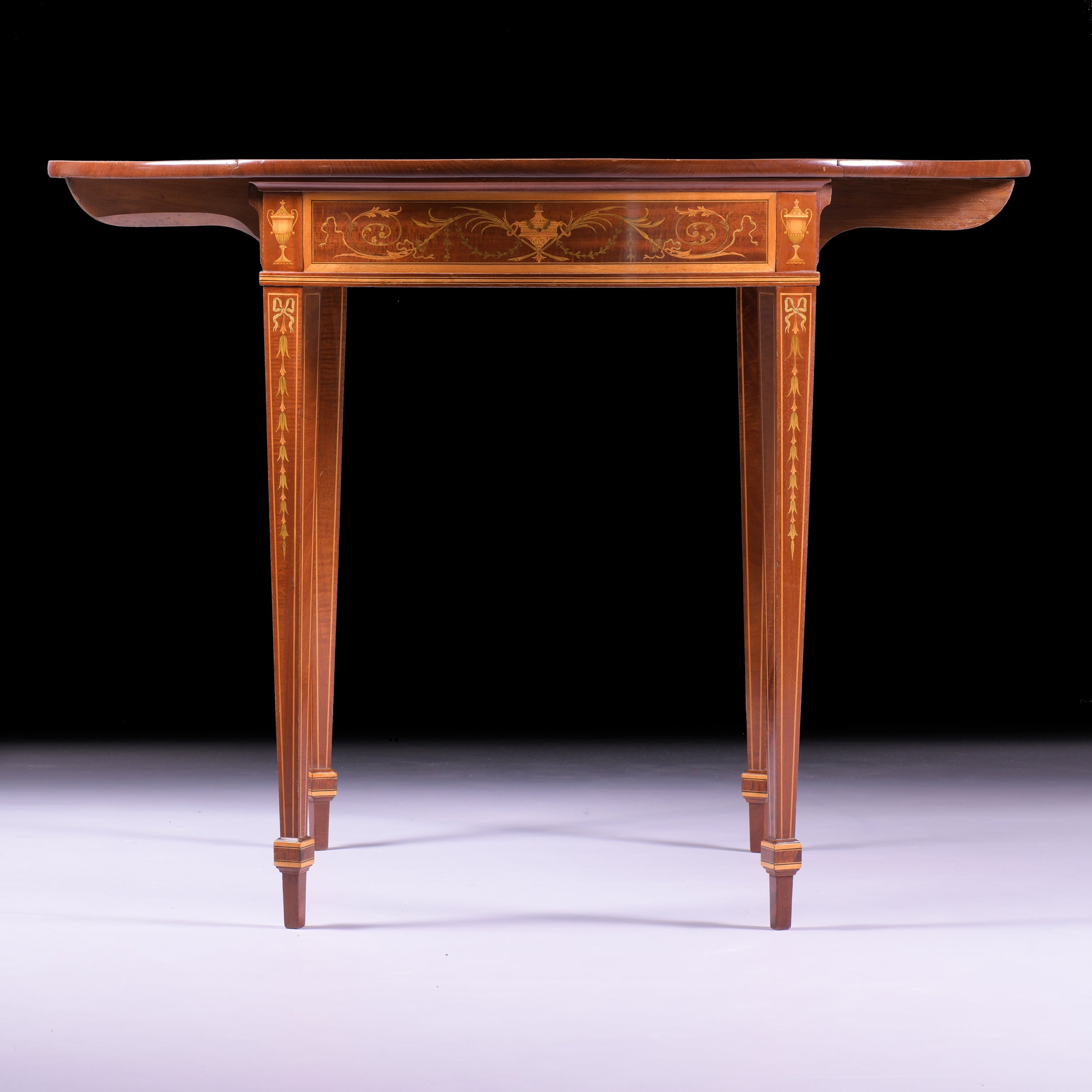 PEMBROKE TABLE BY EDWARDS & ROBERTS - REF No. 9064