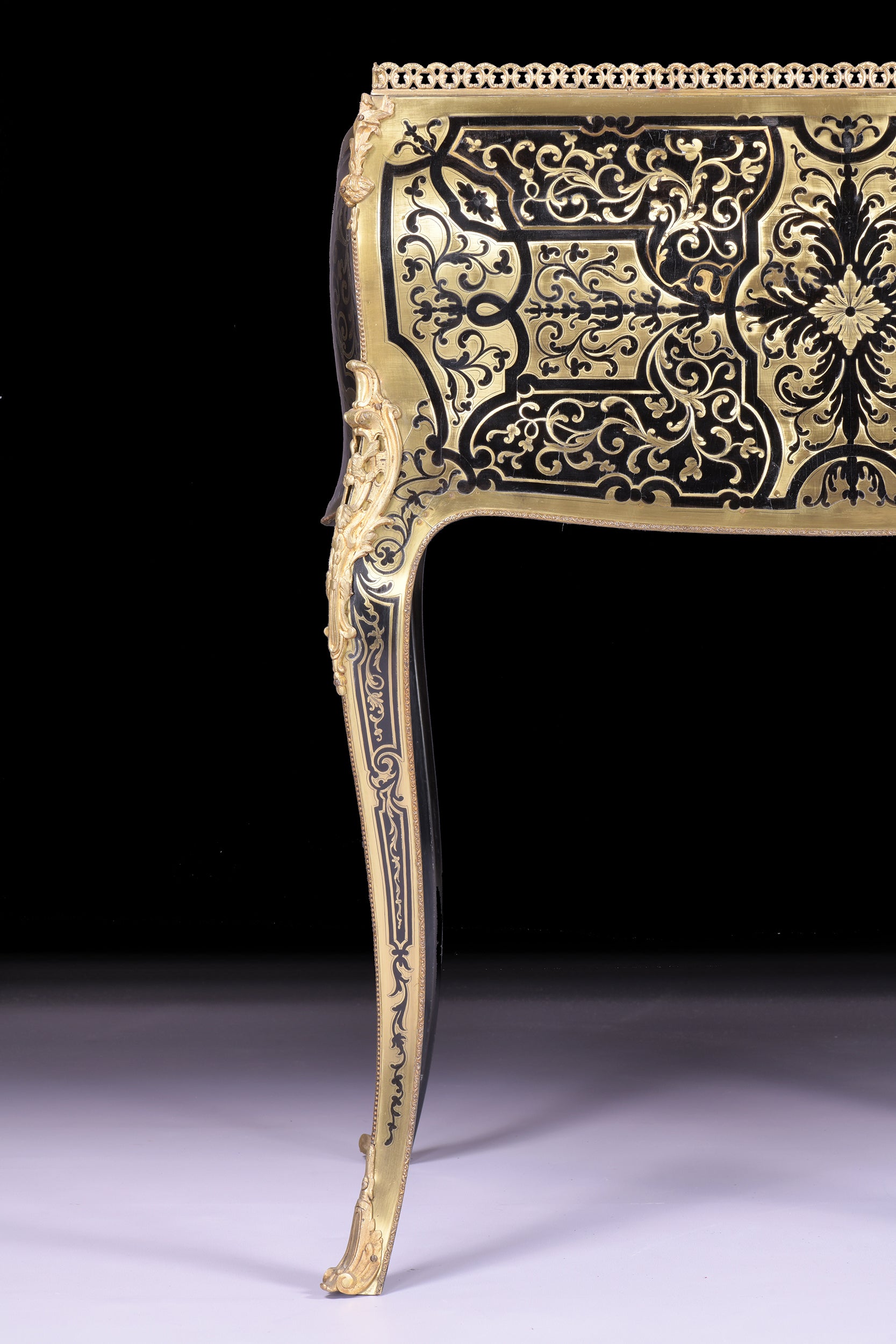 AN EXCEPTIONAL 19TH CENTURY LOUIS XV STYLE BOULLE LADIES BOMBE BUREAU - REF No. 3003
