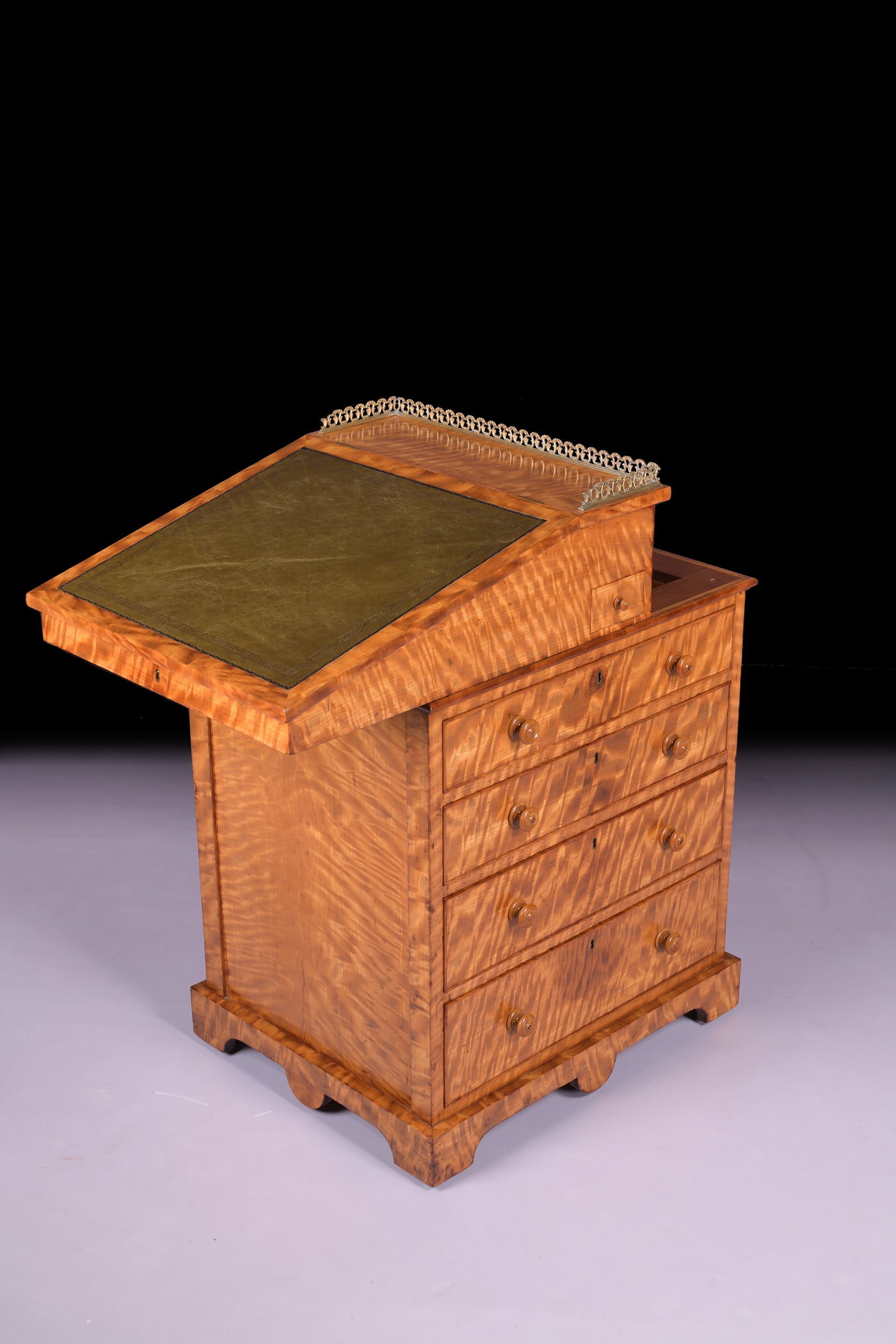 REGENCY DAVENPORT ATTRIBUTED TO GILLOWS - REF No. 3009