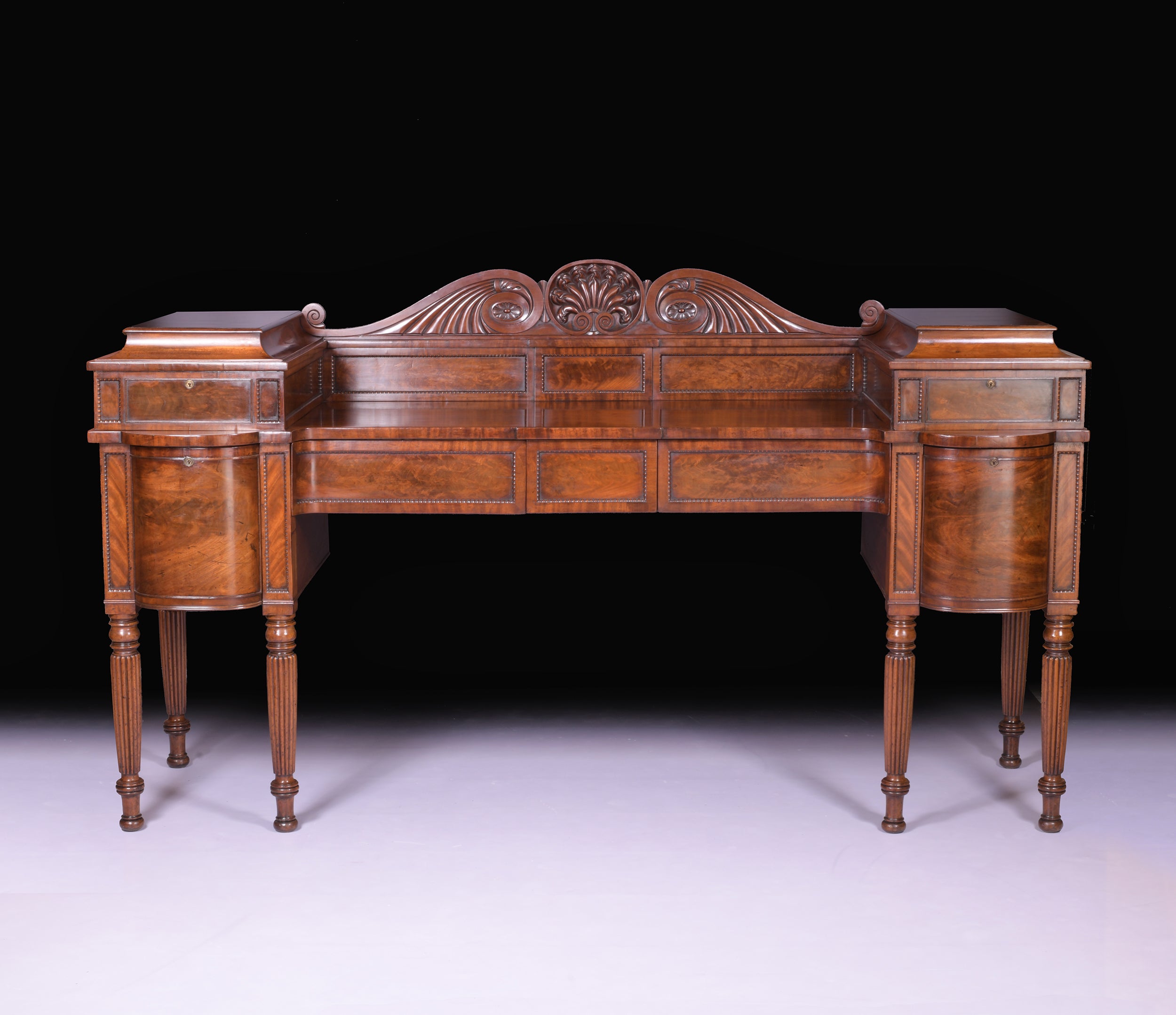 A FINE REGENCY MAHOAGNY SIDEBOARD IN THE MANNER OF GILLOWS - REF No. 5008