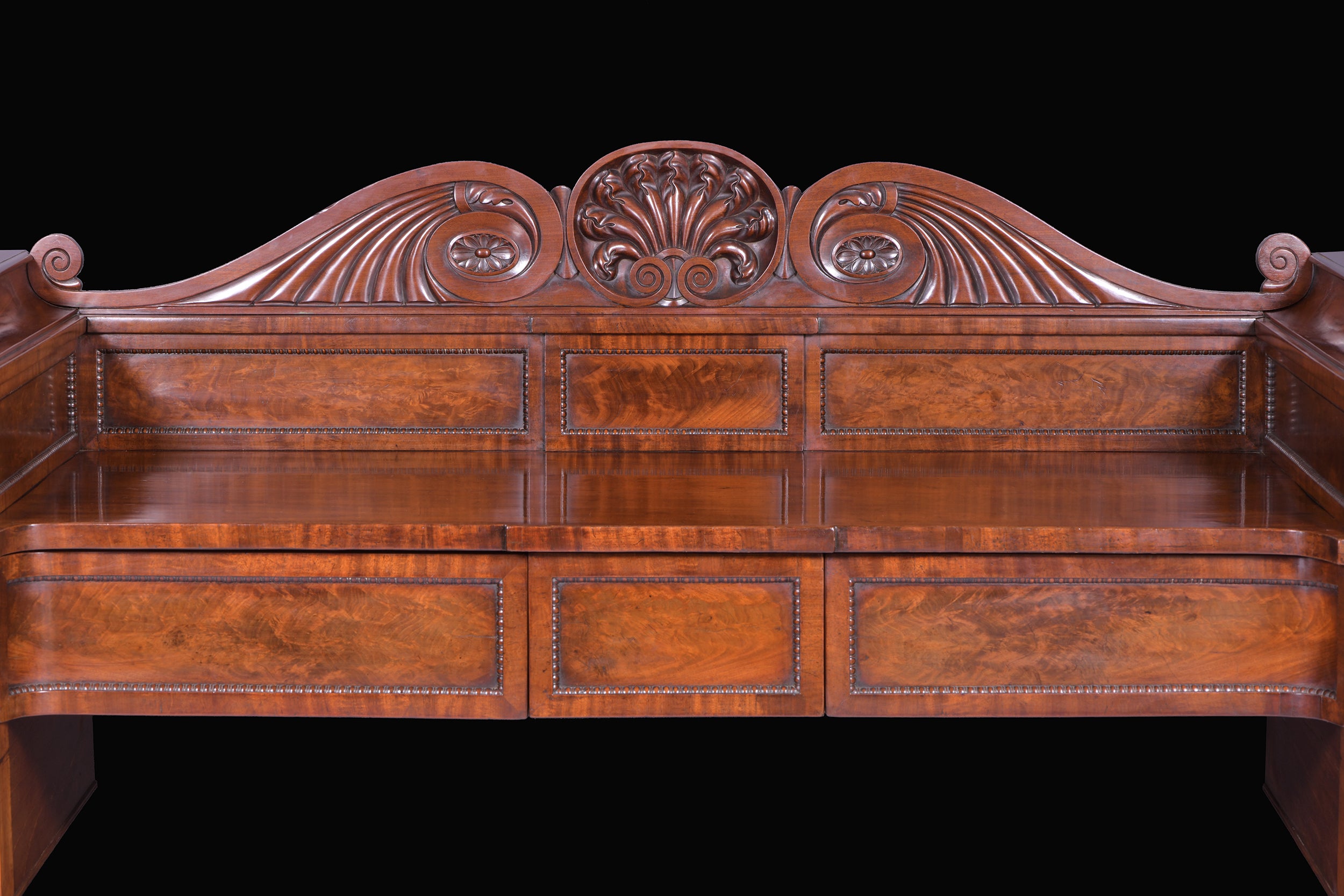 A FINE REGENCY MAHOAGNY SIDEBOARD IN THE MANNER OF GILLOWS - REF No. 5008