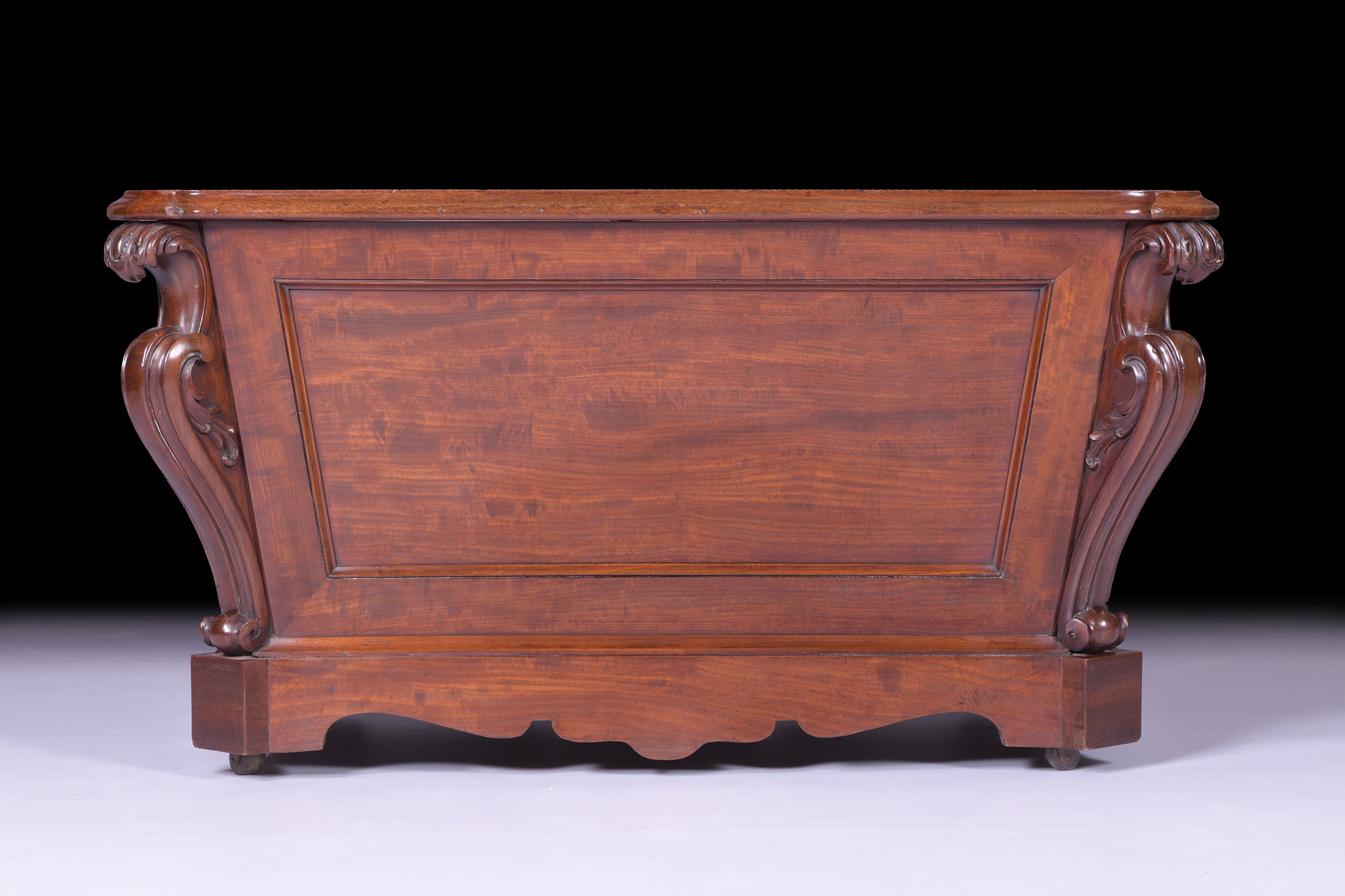 A GOOD GEORGE IV MAHOGANY WINE COOLER - REF No. 161