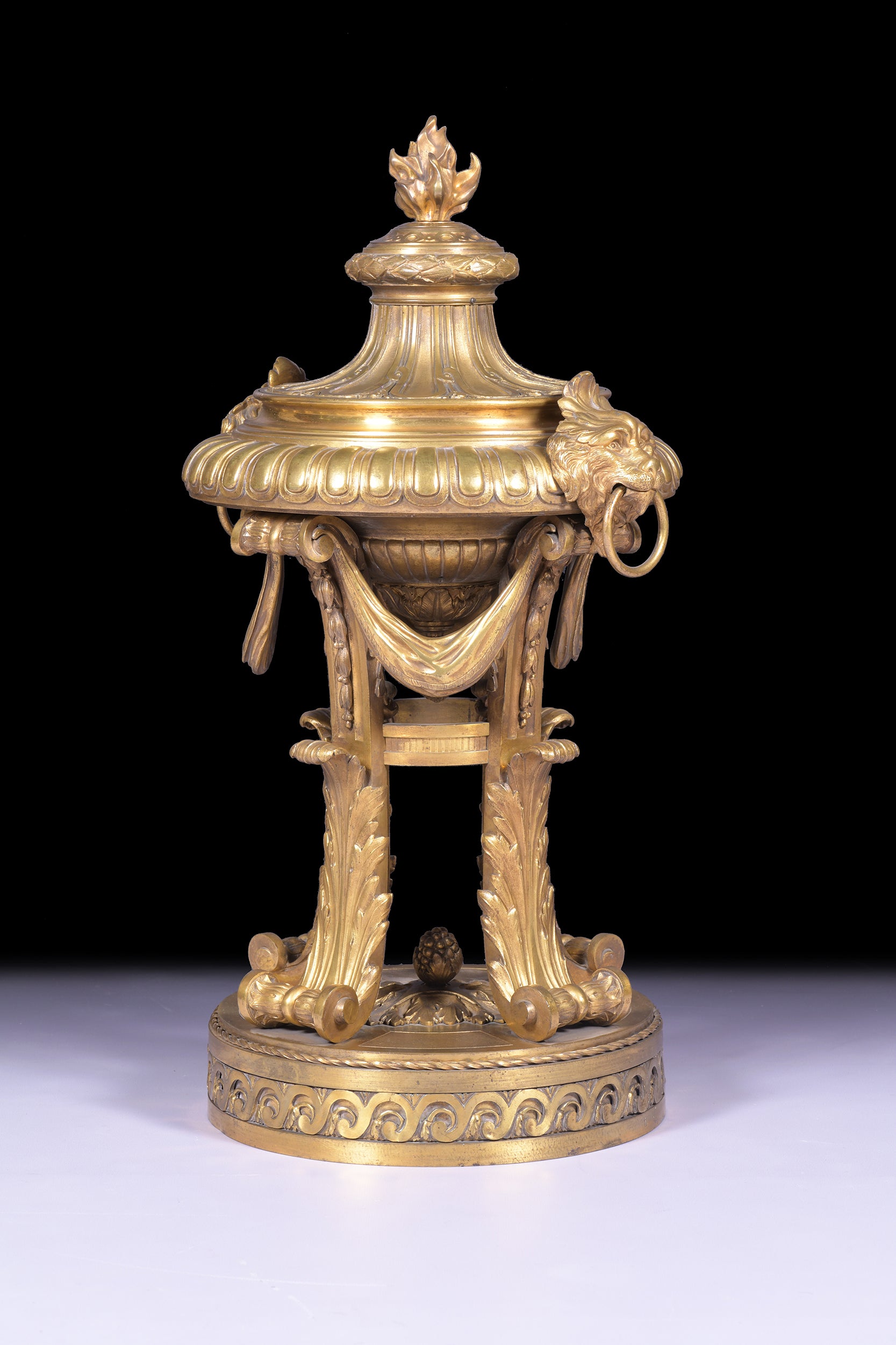 AN EXCEPTIONAL 19TH CENTURY GILT BRONZE CENTREPIECE - REF No. 1007