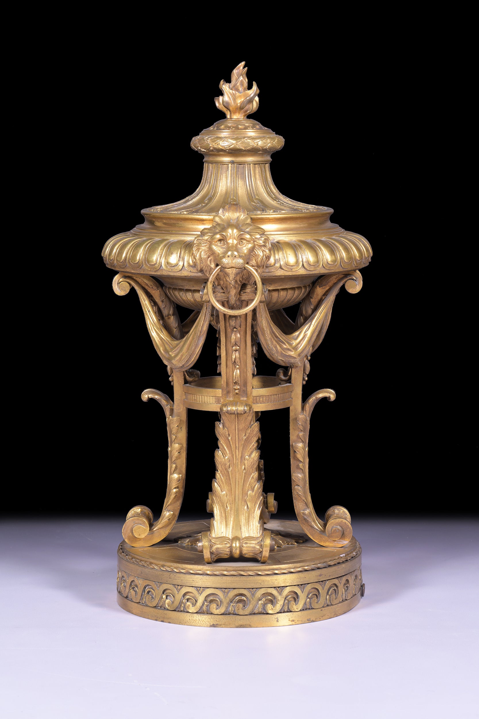 AN EXCEPTIONAL 19TH CENTURY GILT BRONZE CENTREPIECE - REF No. 1007