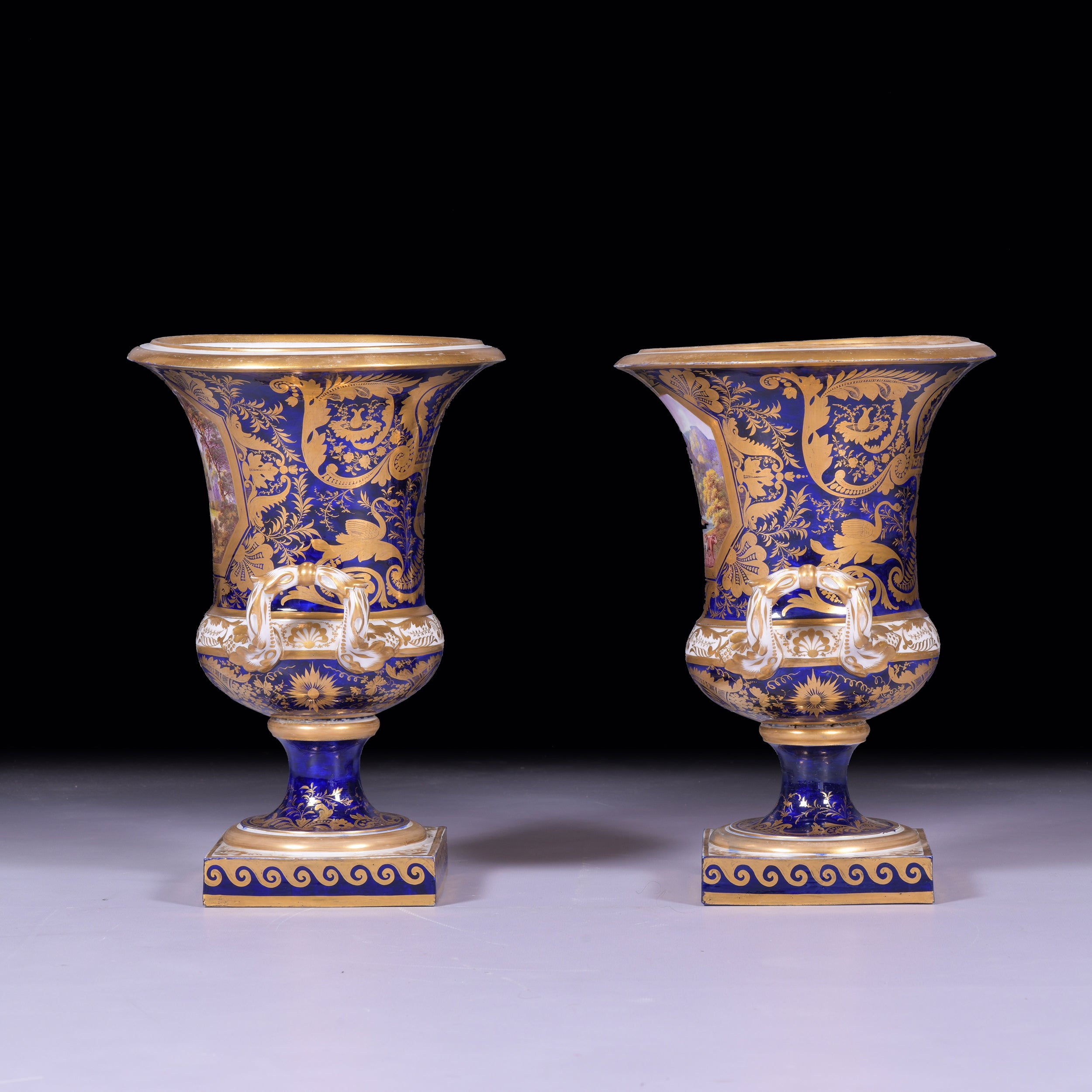A SUPERB PAIR OF CROWN DERBY URNS - REF No. 177