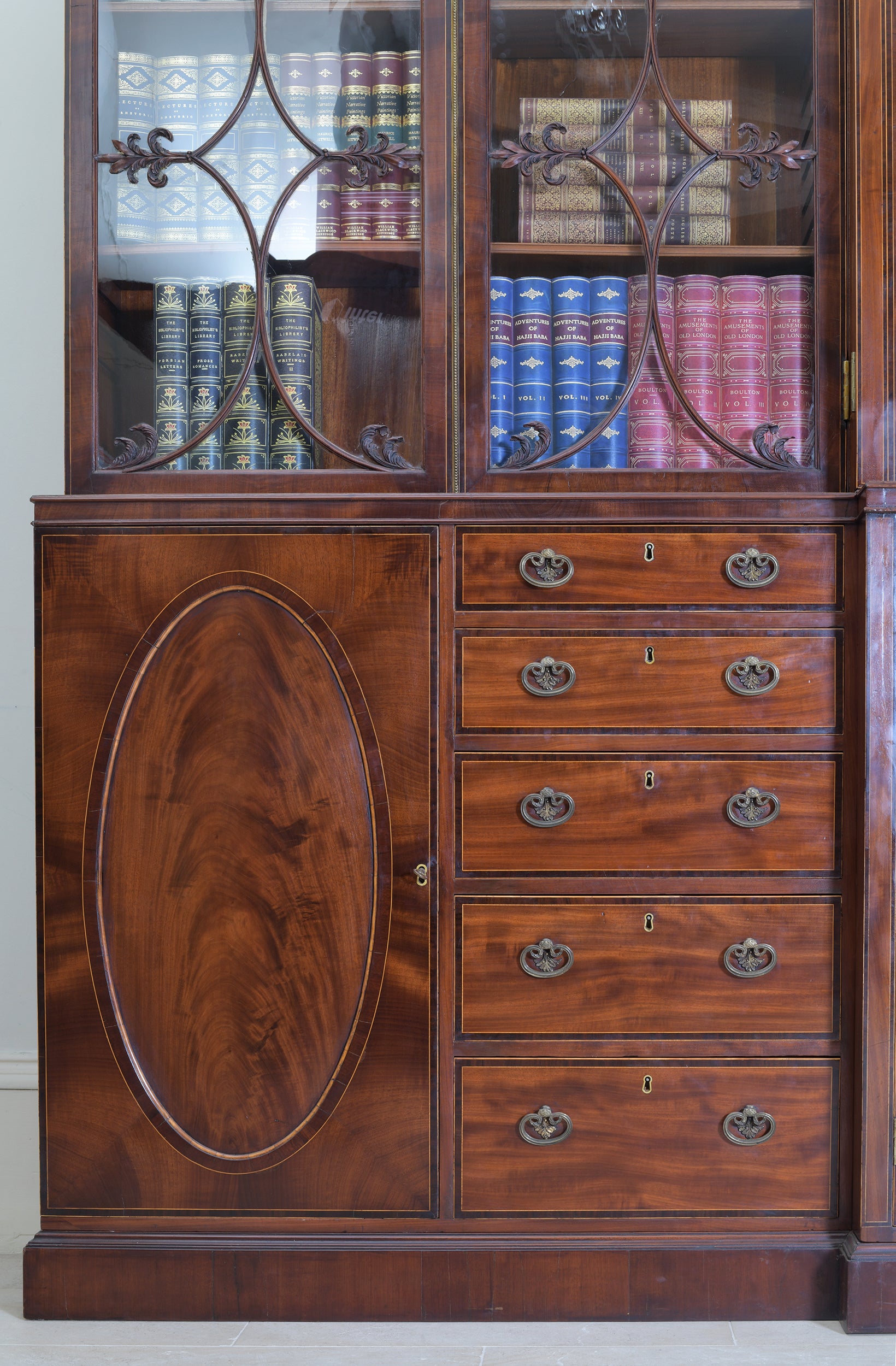 AN IMPORTANT GEORGE III BREAKFRONT BOOKCASE ATTRIBUTED TO GILLOWS - REF No. 4005