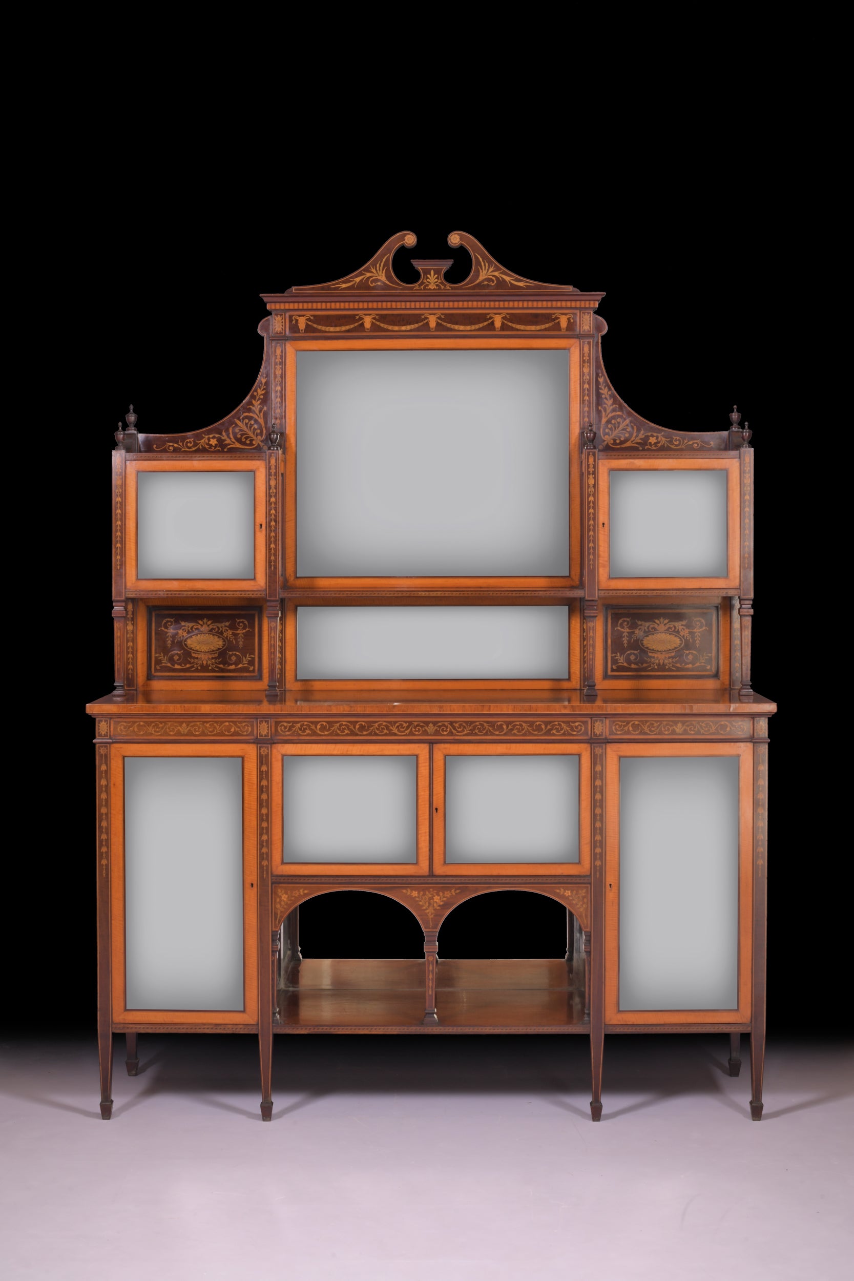 SIDE CABINET ATTRIBUTED TO WRIGHT & MANSFIELD - REF No. 4057