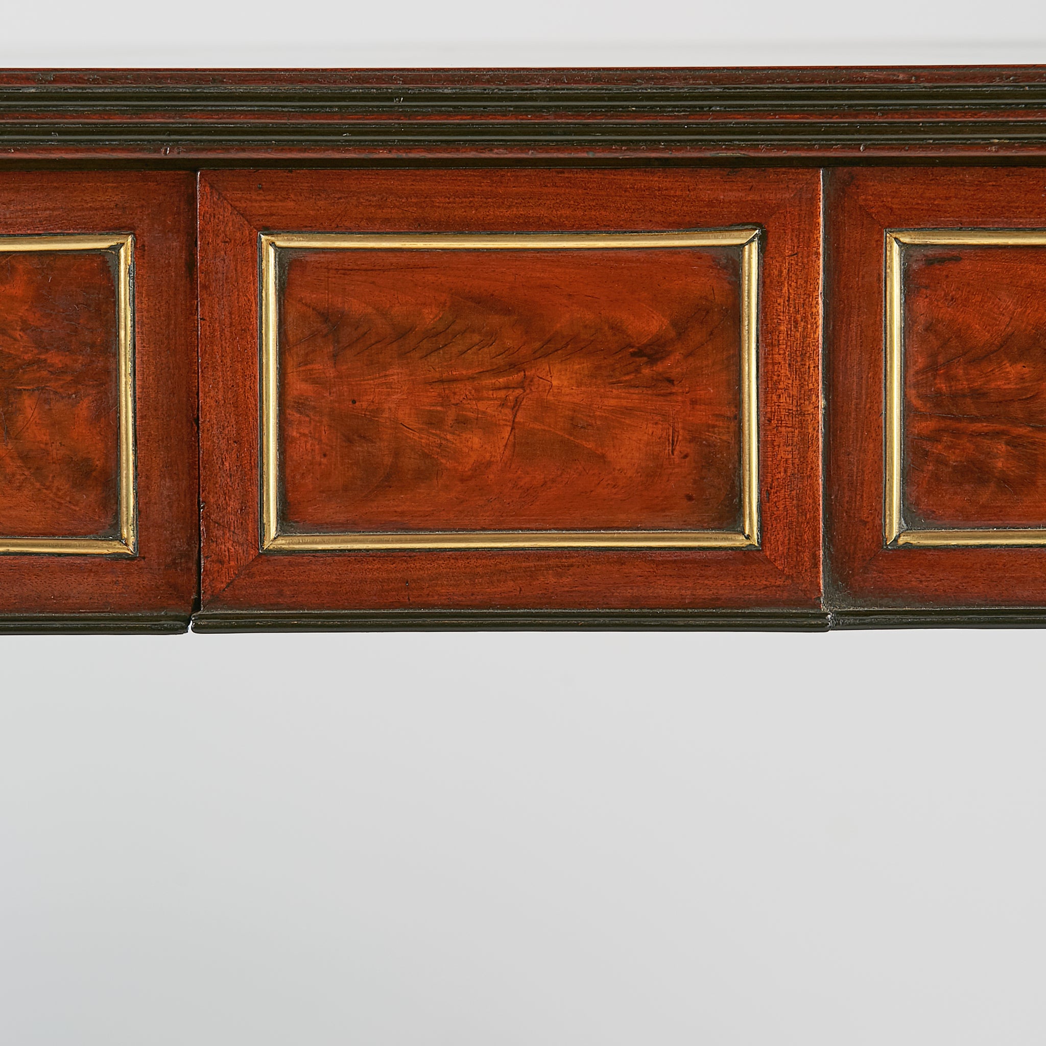 AN EXCEPTIONAL REGENCY SERVING / CONSOLE TABLE - REF No. 5006