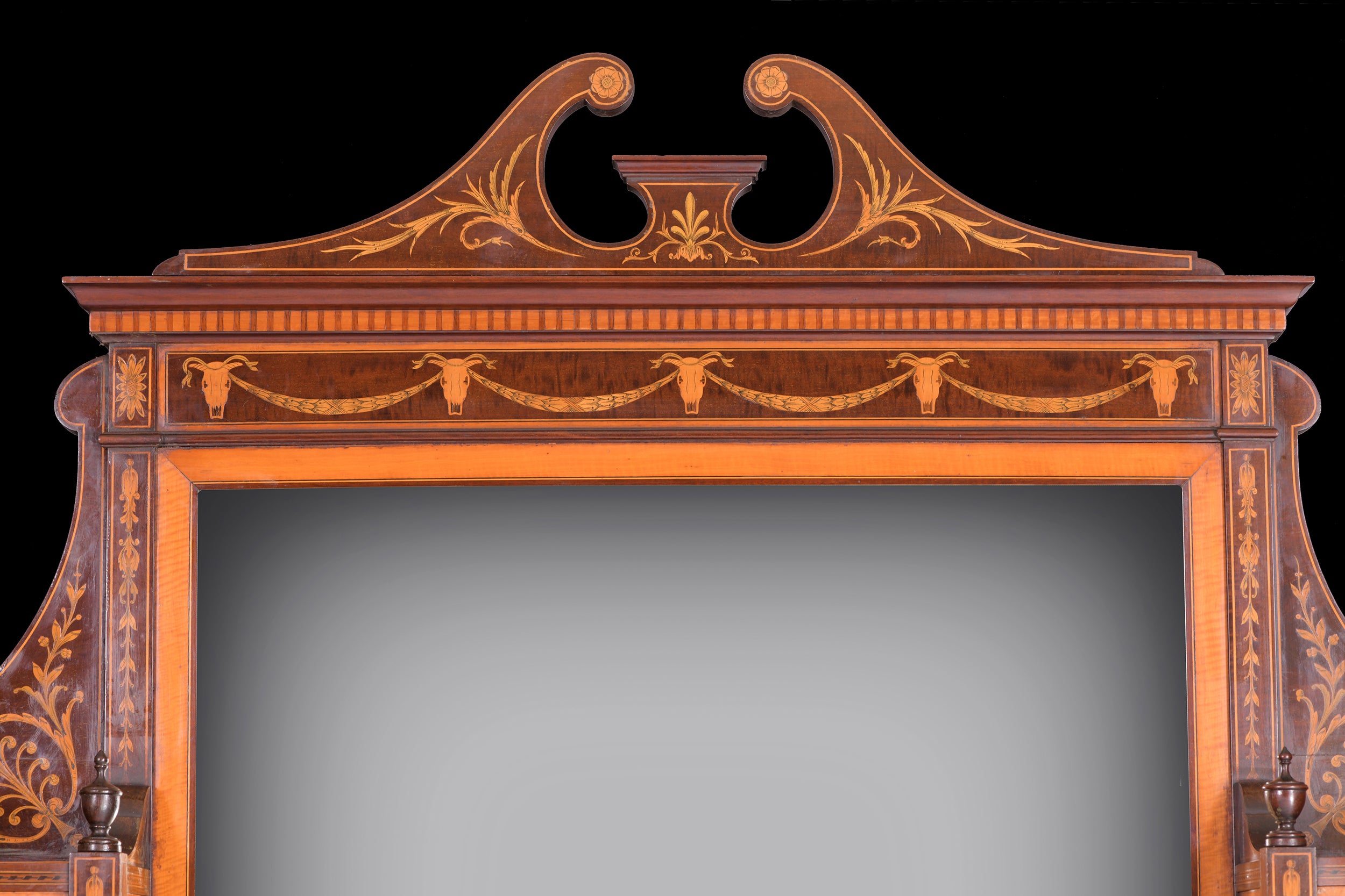 SIDE CABINET ATTRIBUTED TO WRIGHT & MANSFIELD - REF No. 4057