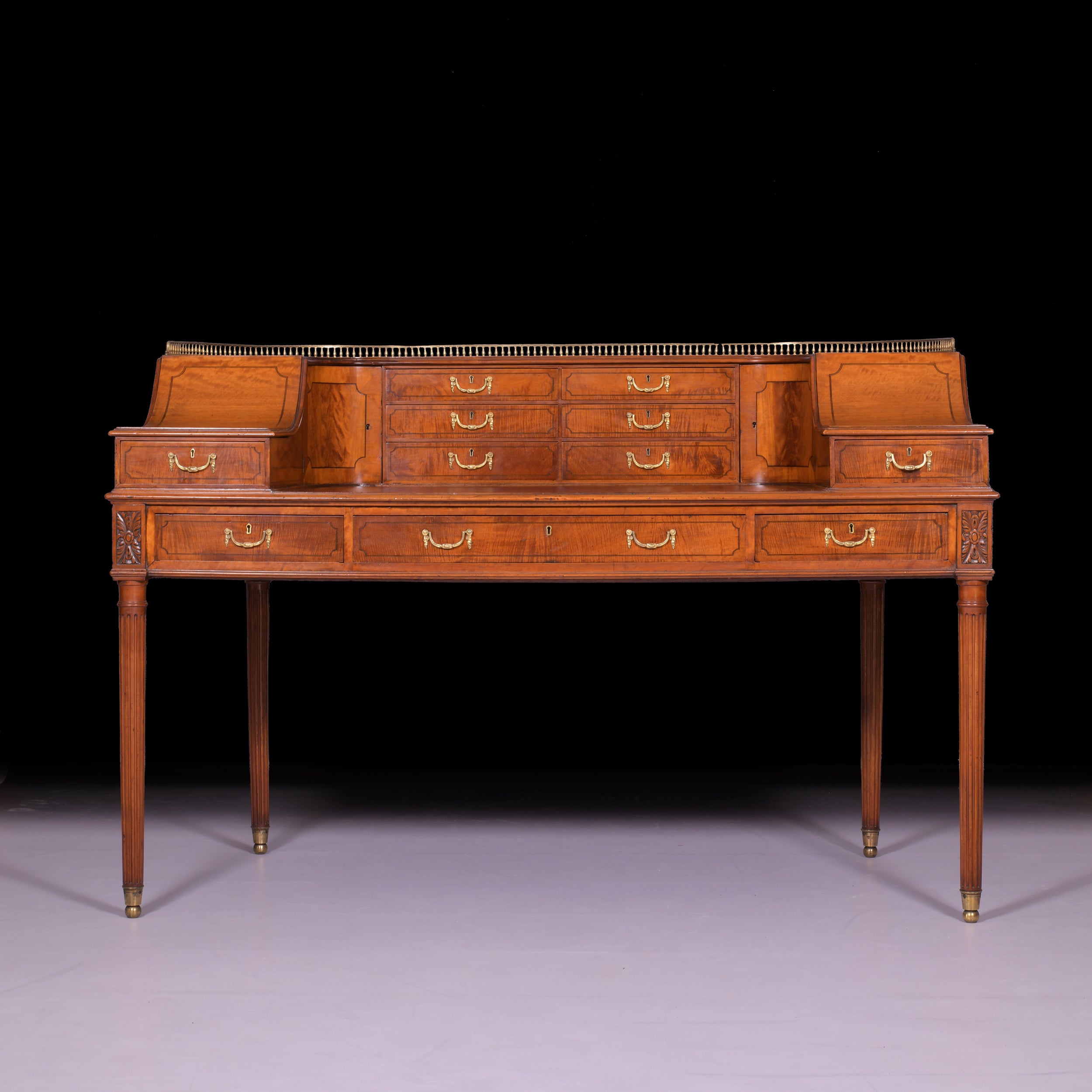 AN EXCEPTIONAL 19TH CENTURY CARLTON HOUSE DESK - REF No. 3008
