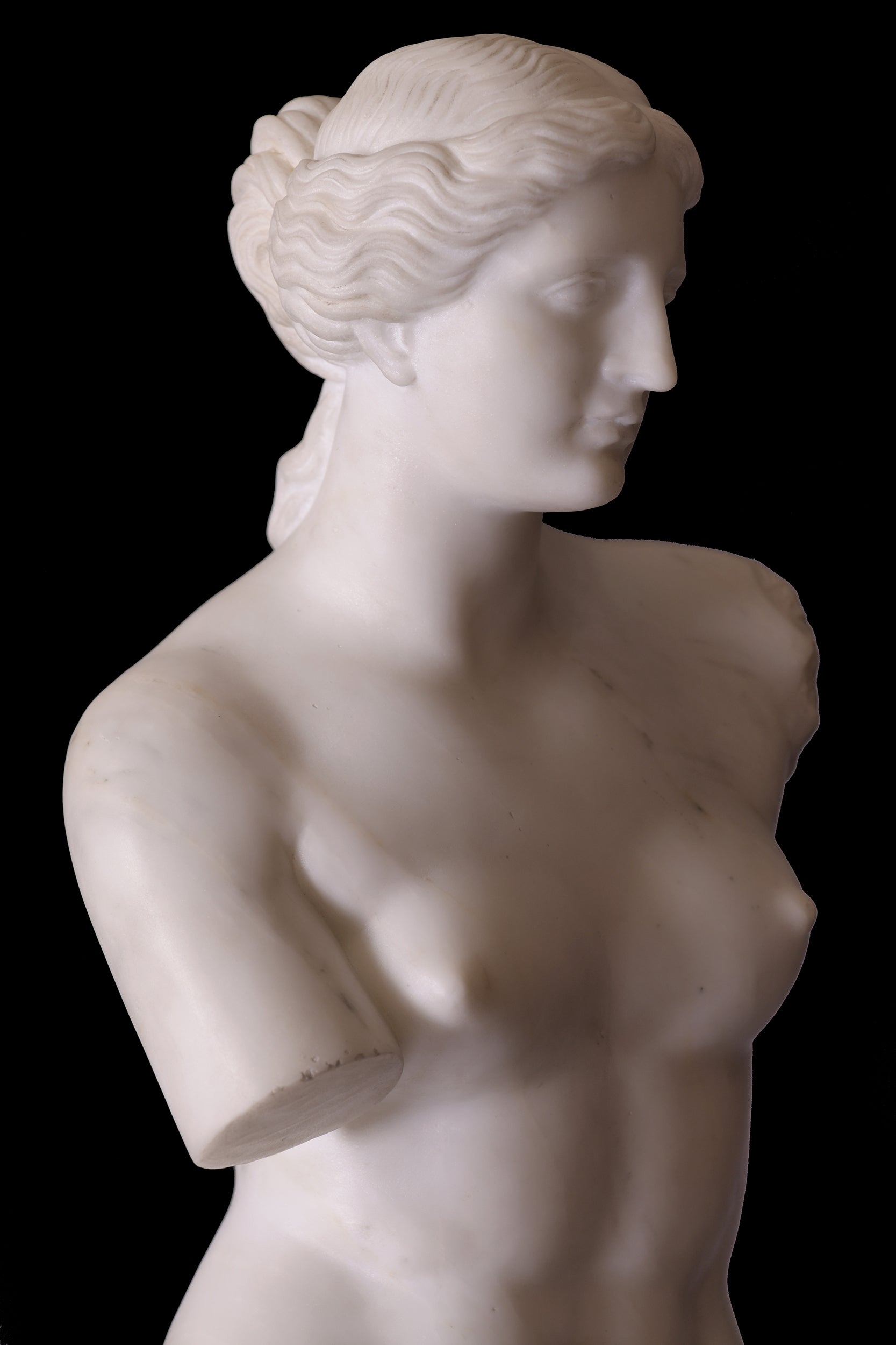 A STUNNING LATE 19TH CENTURY STATUE OF THE VENUS DE MILO - REF No. 1065
