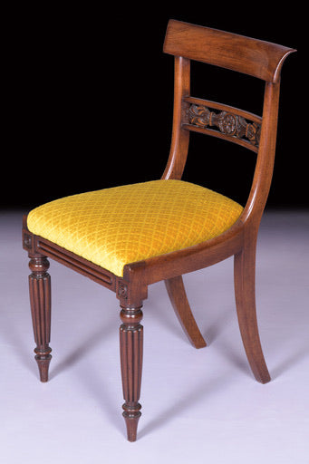 A VERY FINE SET OF 10 DINING CHAIRS - REF No. 8015