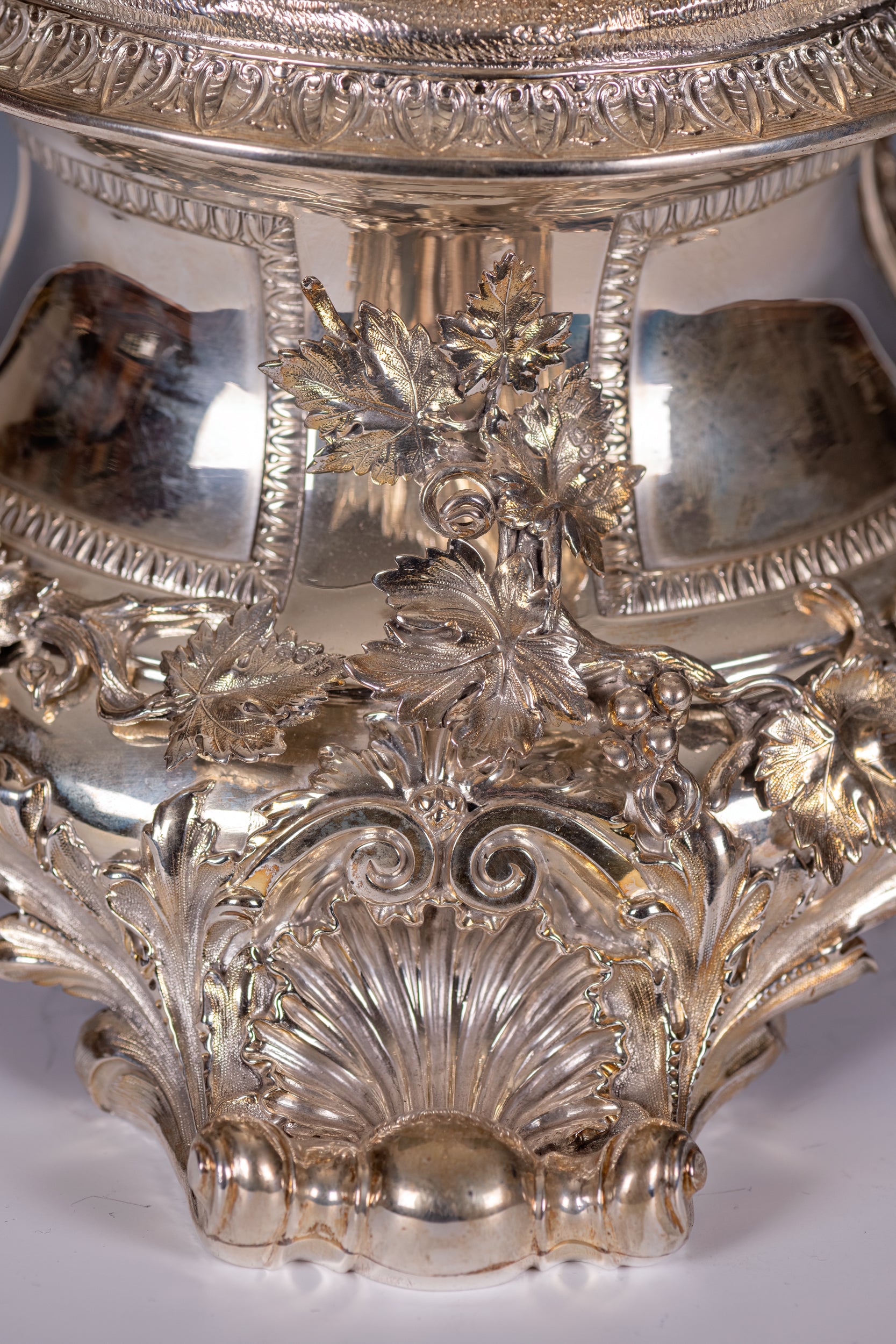 IMPORTANT PAIR OF SILVER CANDELABRA BY HUNT & ROSKILL LATE STORR & MORTIMER - REF No. 187