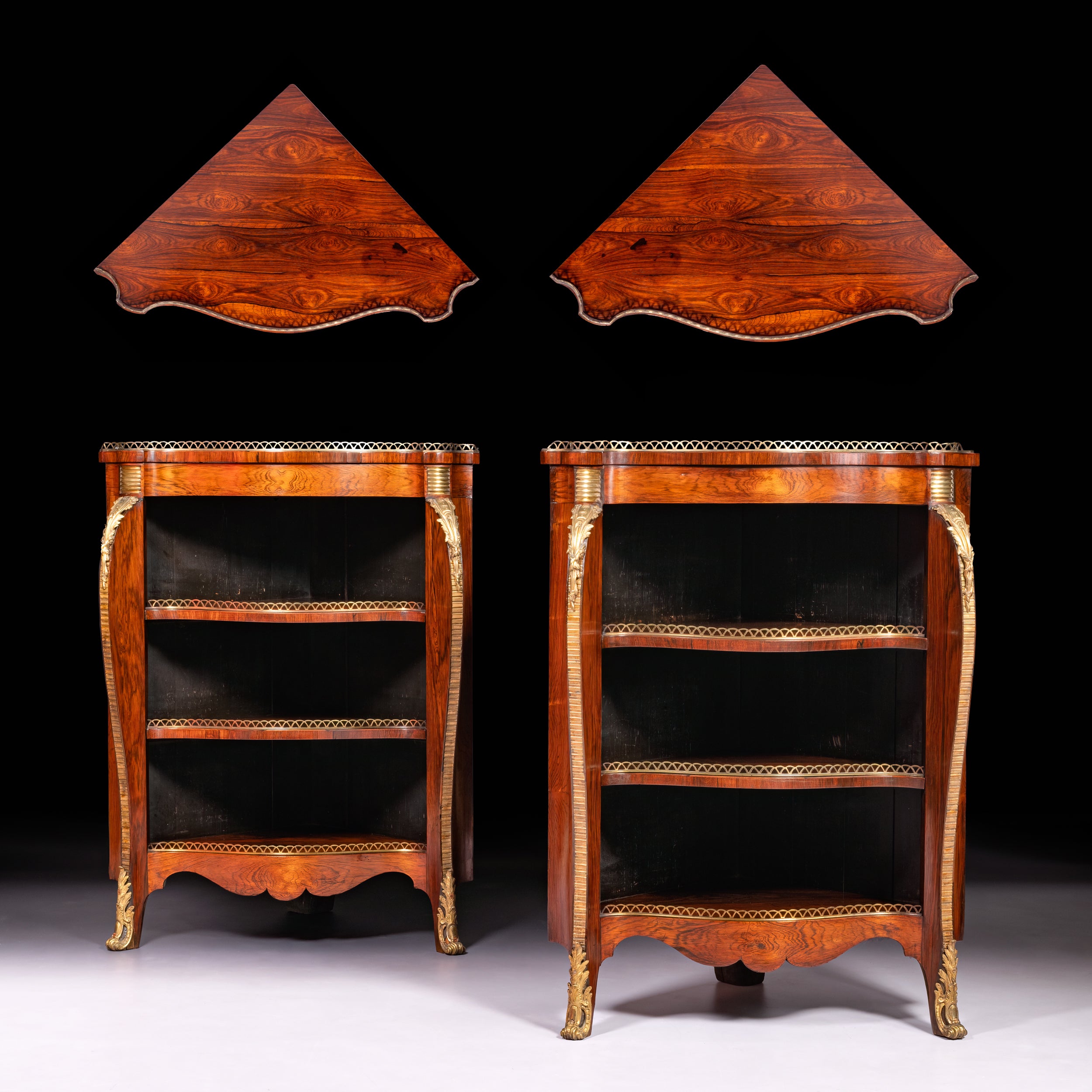 PAIR OF REGENCY CORNER CABINETS - REF No. 4083