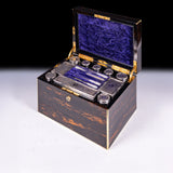 LADIES VANITY CASE RETAILED BY MAYER & CO. LIVERPOOL - REF No. 186