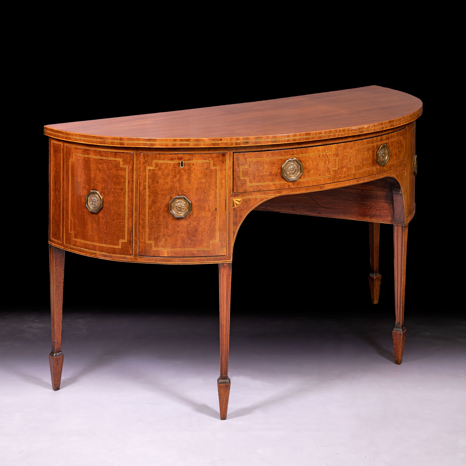 18TH CENTURY GEORGIAN MAHOGANY BOWFRONTED SIDEBOARD - REF No. 5010