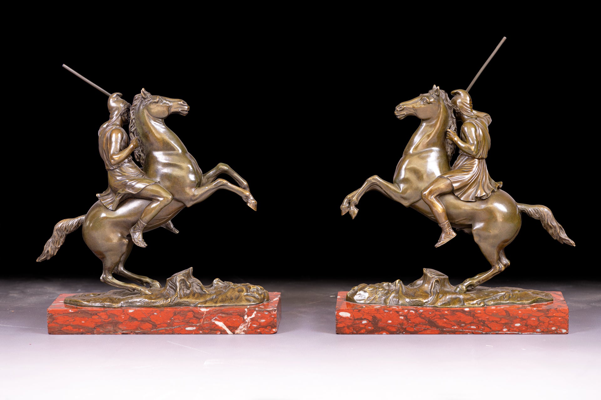 PAIR OF EARLY 19TH CENTURY BRONZE ROMAN SOLDIERS - REF No. 1072