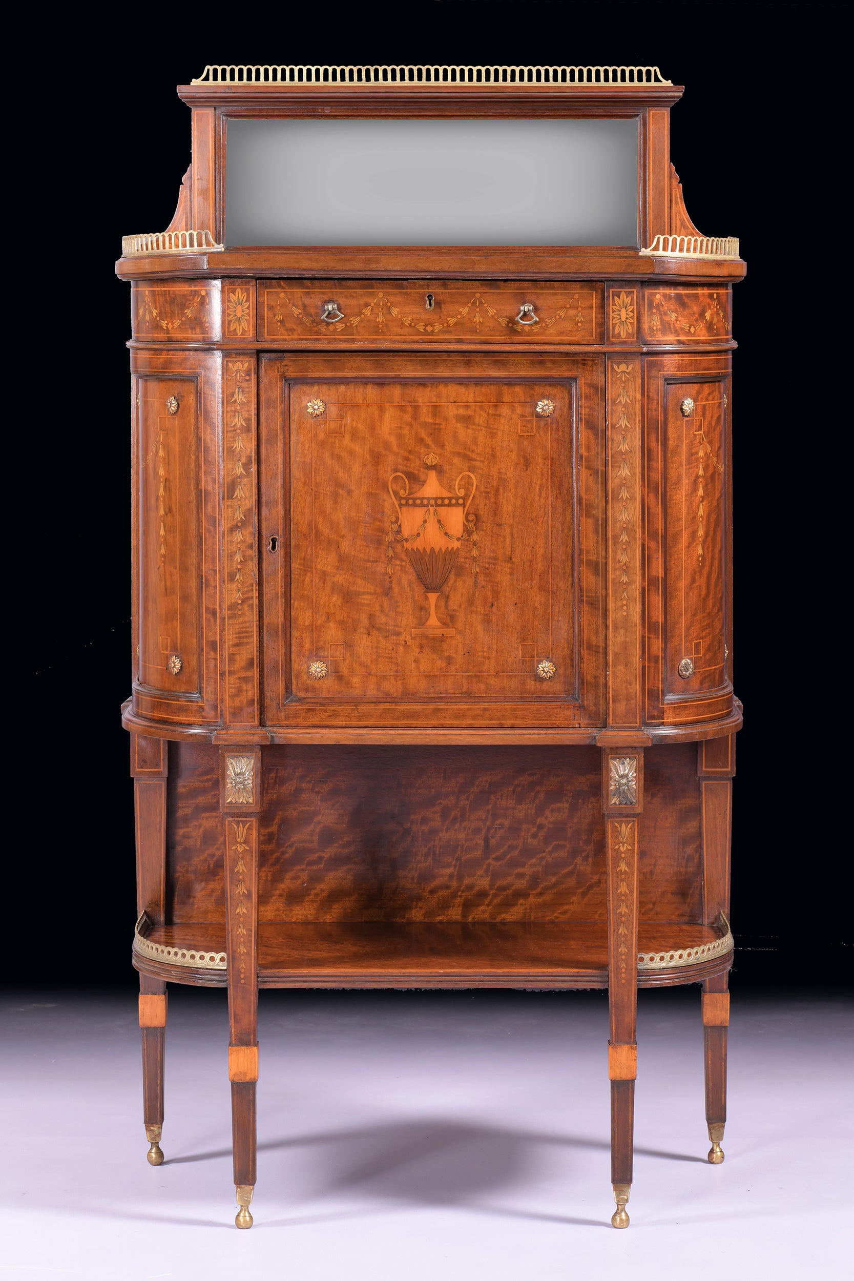 EDWARDS & ROBERTS SIDE CABINET - REF No. 4085