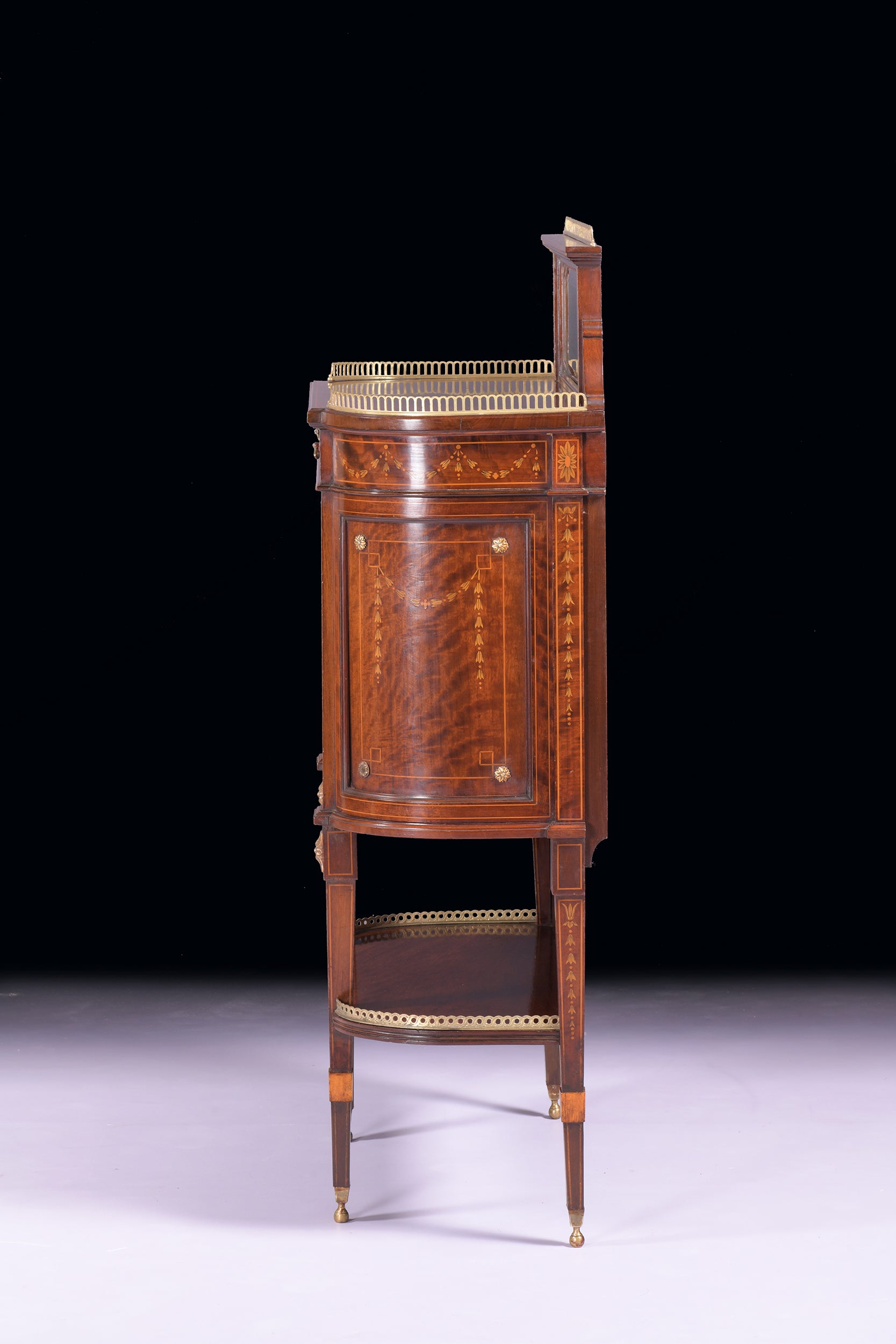EDWARDS & ROBERTS SIDE CABINET - REF No. 4085