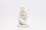 A SUPERB 19TH CENTURY CARVED MARBLE SCULPTURE OF THE CROUCHING VENUS - REF No.1050