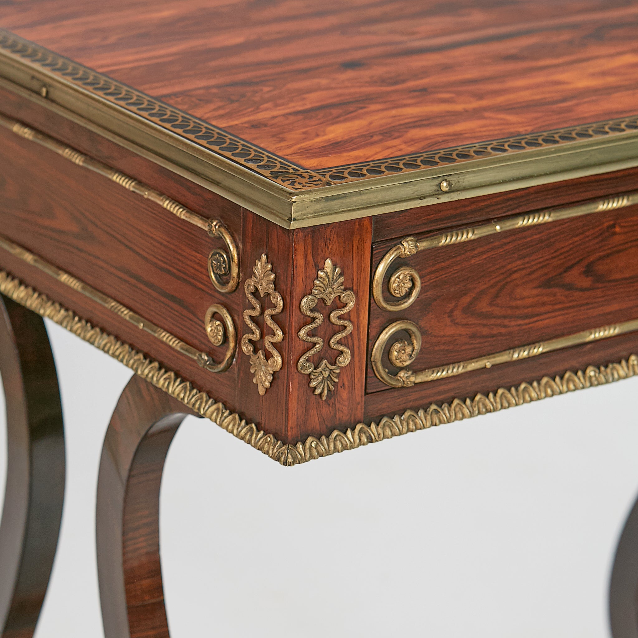 A SUPERB REGENCY ROSEWOOD SIDE TABLE - REF No. 9057