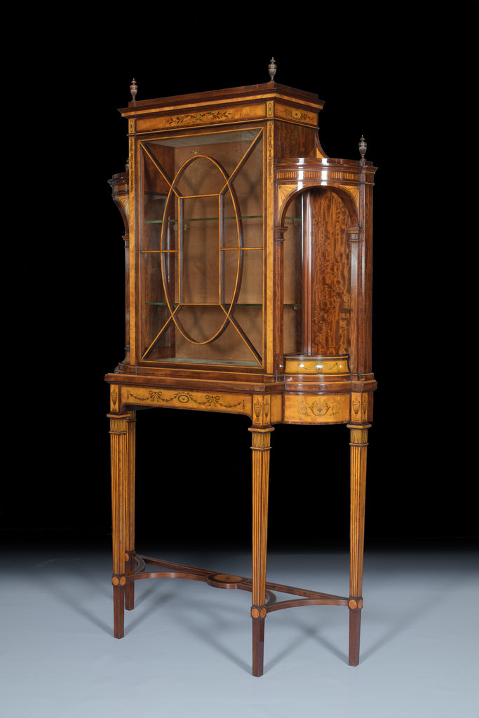 AN EXCEPTIONAL DISPLAY CABINET BY WRIGHT & MANSFIED - REF No. 4056